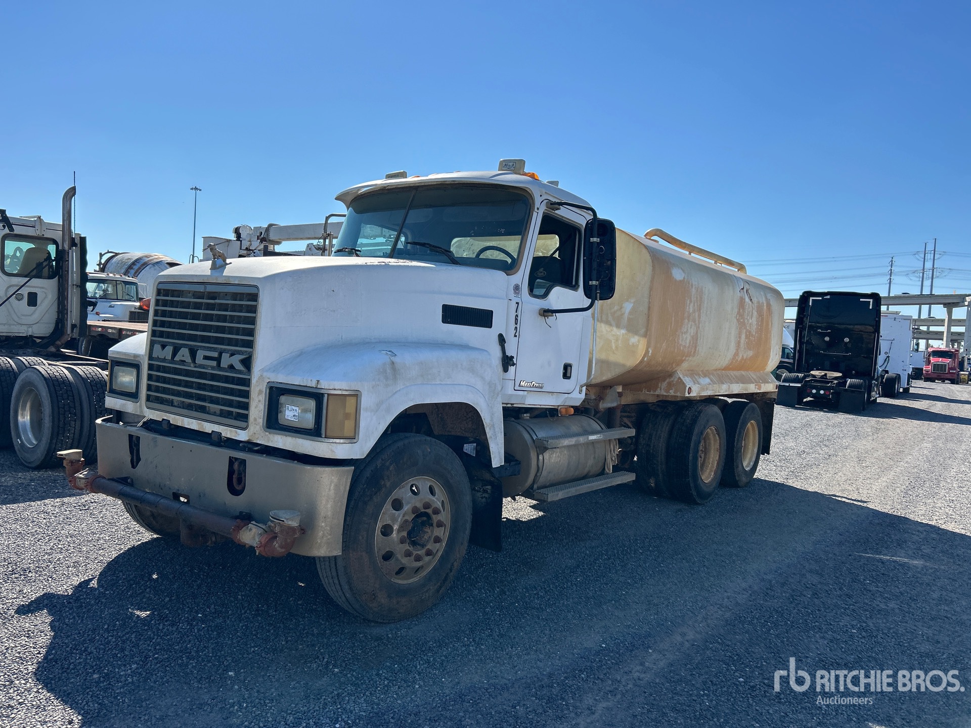 General Appearance with Foto, angolo anteriore sinistro