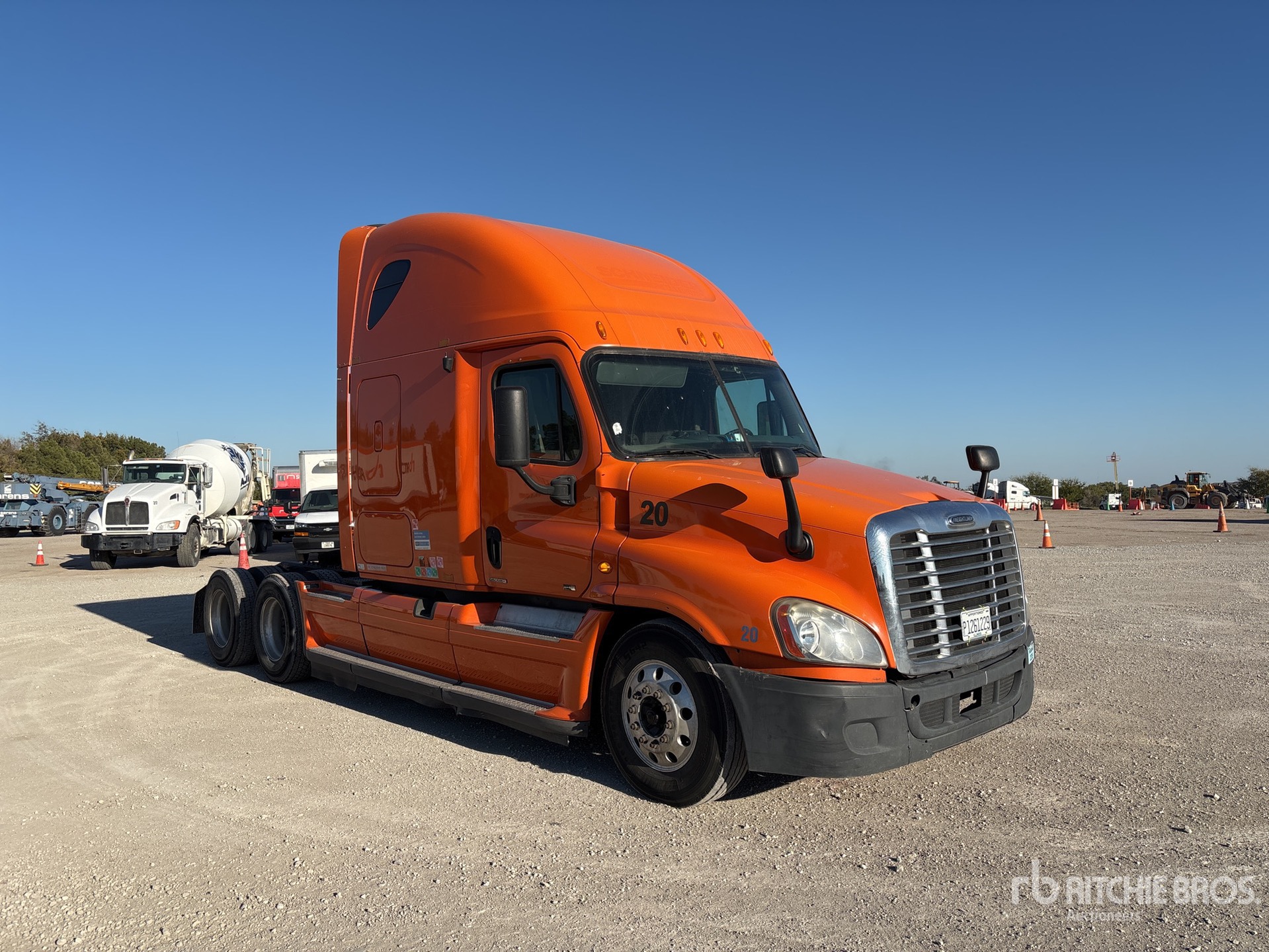 General Appearance with Foto, angolo anteriore destro