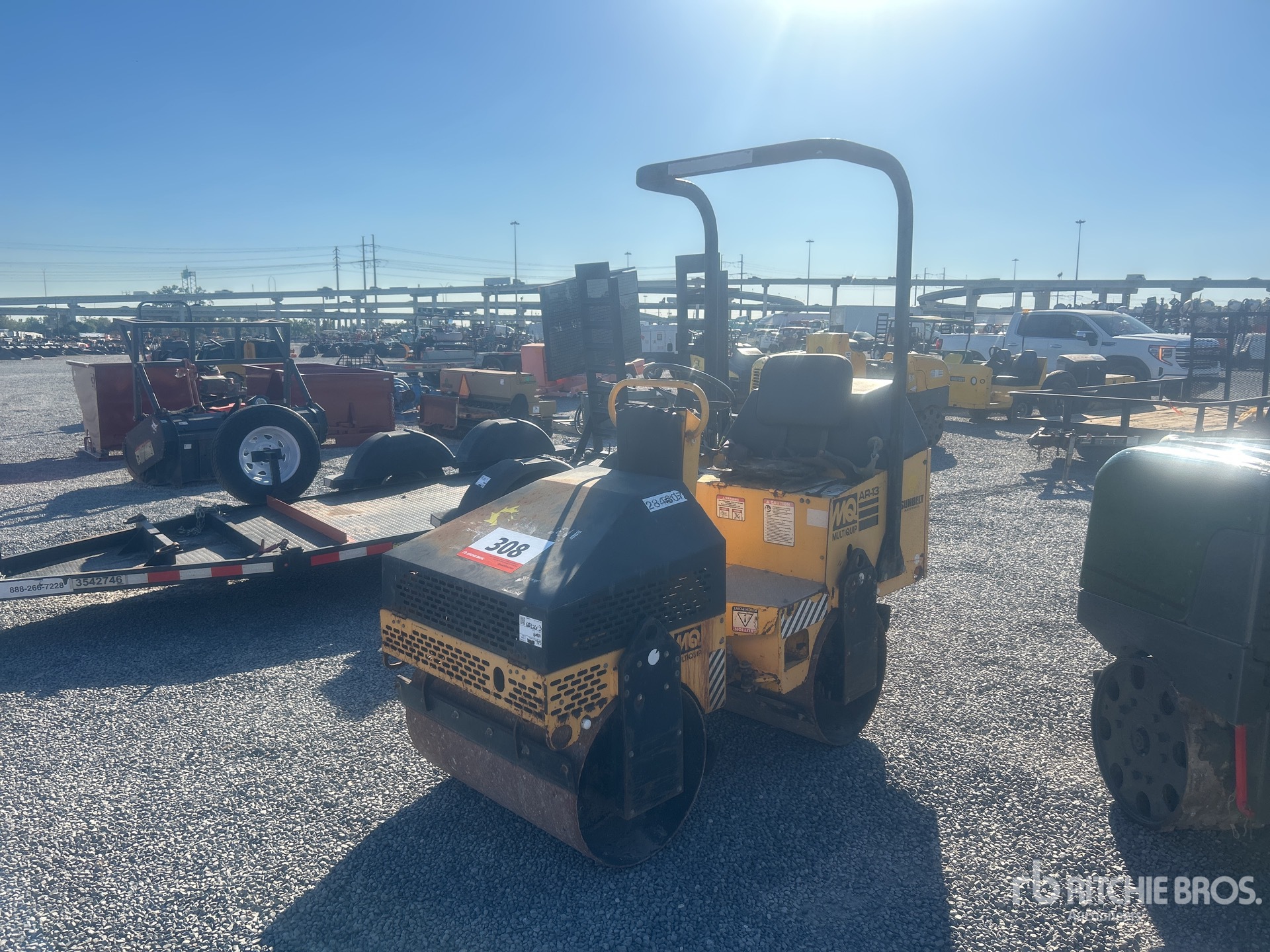 General Appearance with Bild, Ecke vorne links