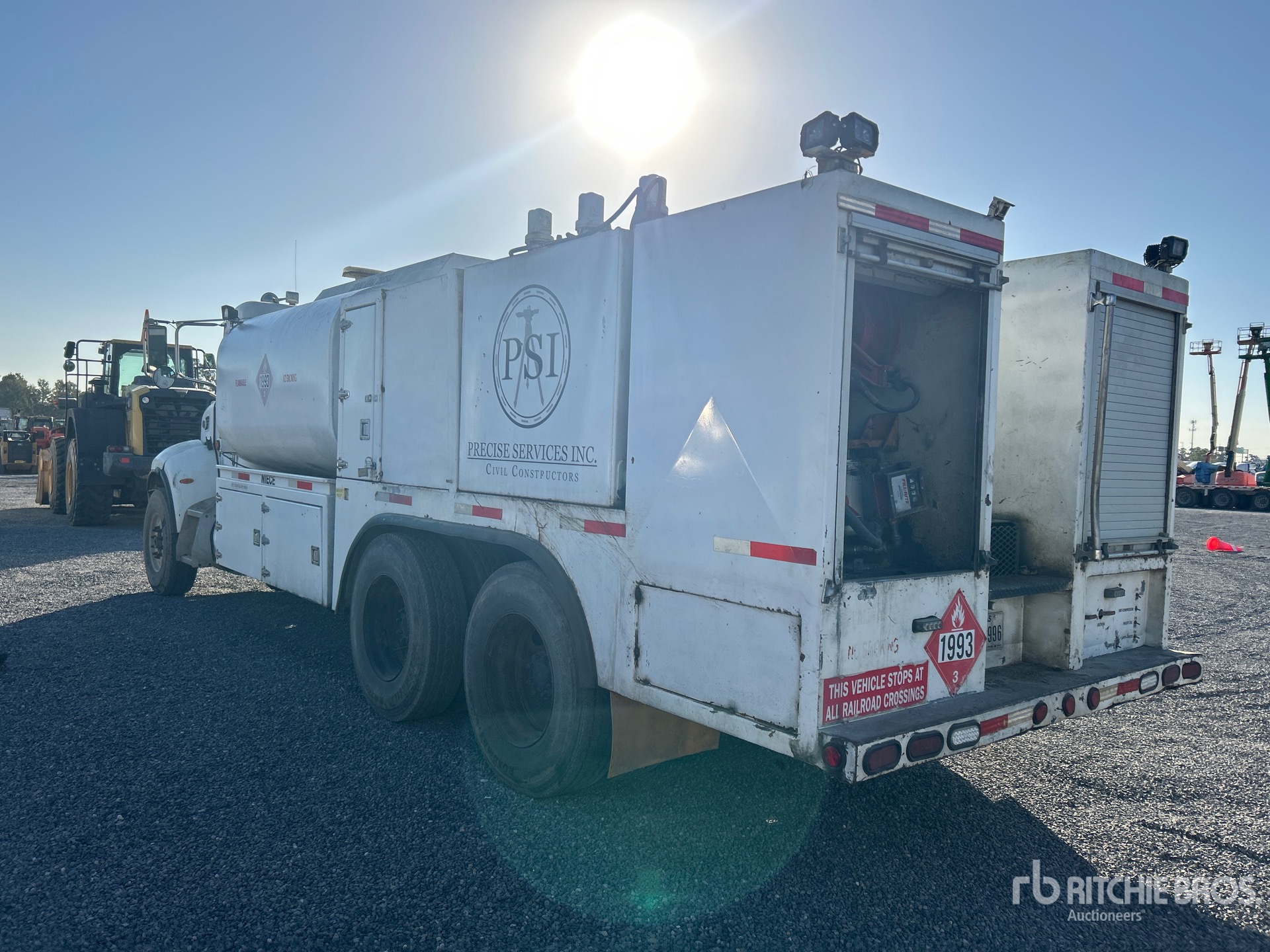 General Appearance with Bild, Ecke hinten links