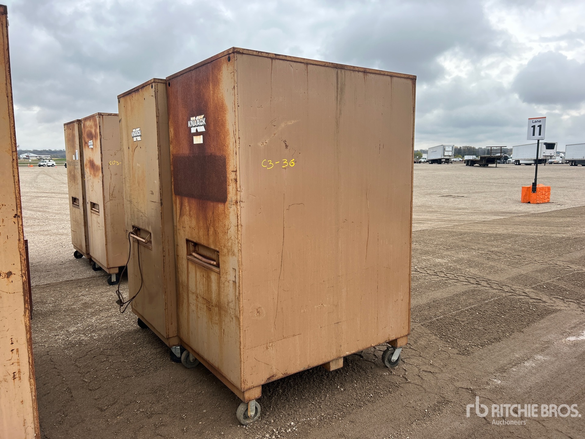 General Appearance with Picture, Left Rear Corner