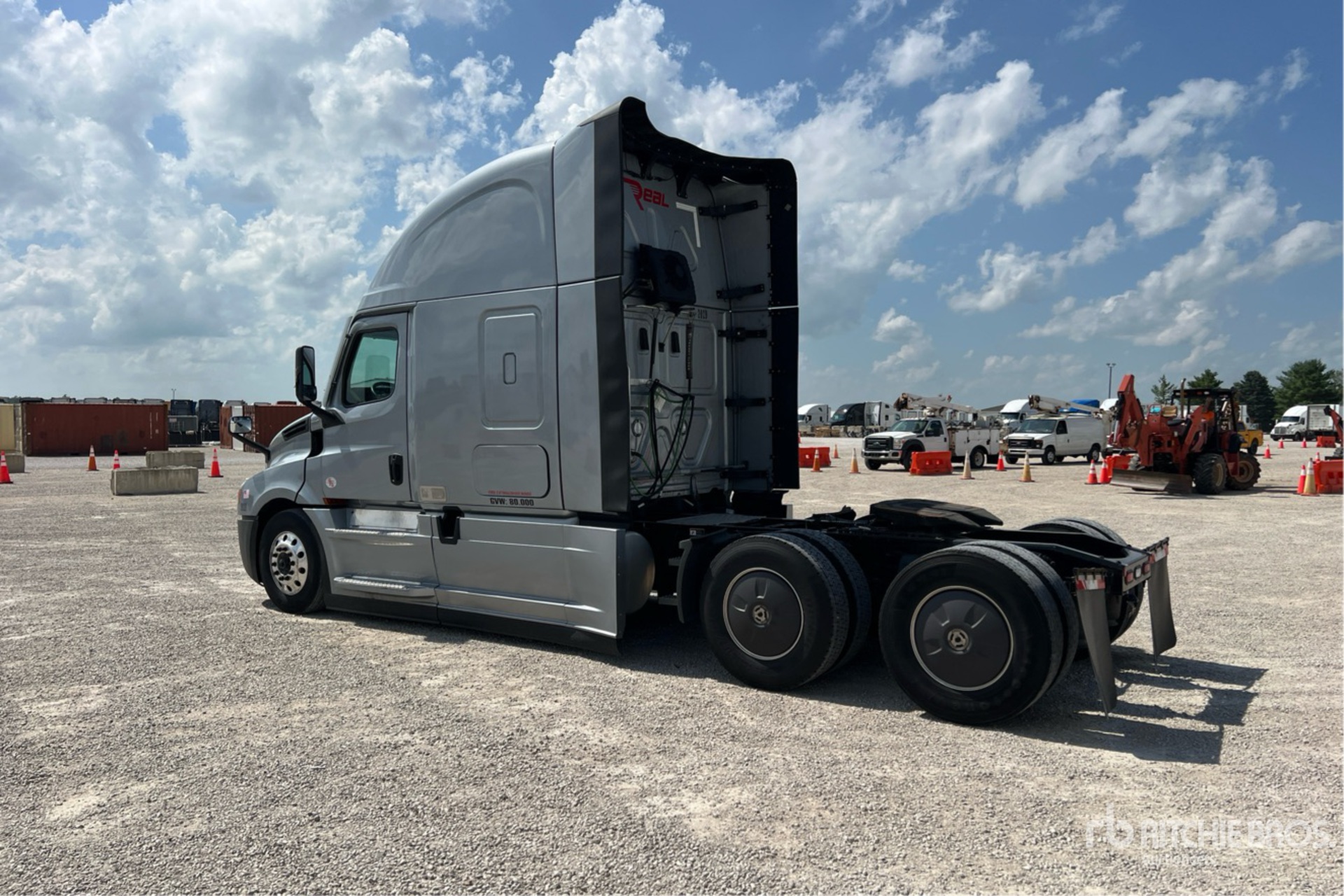 General Appearance with Bild, Ecke hinten links