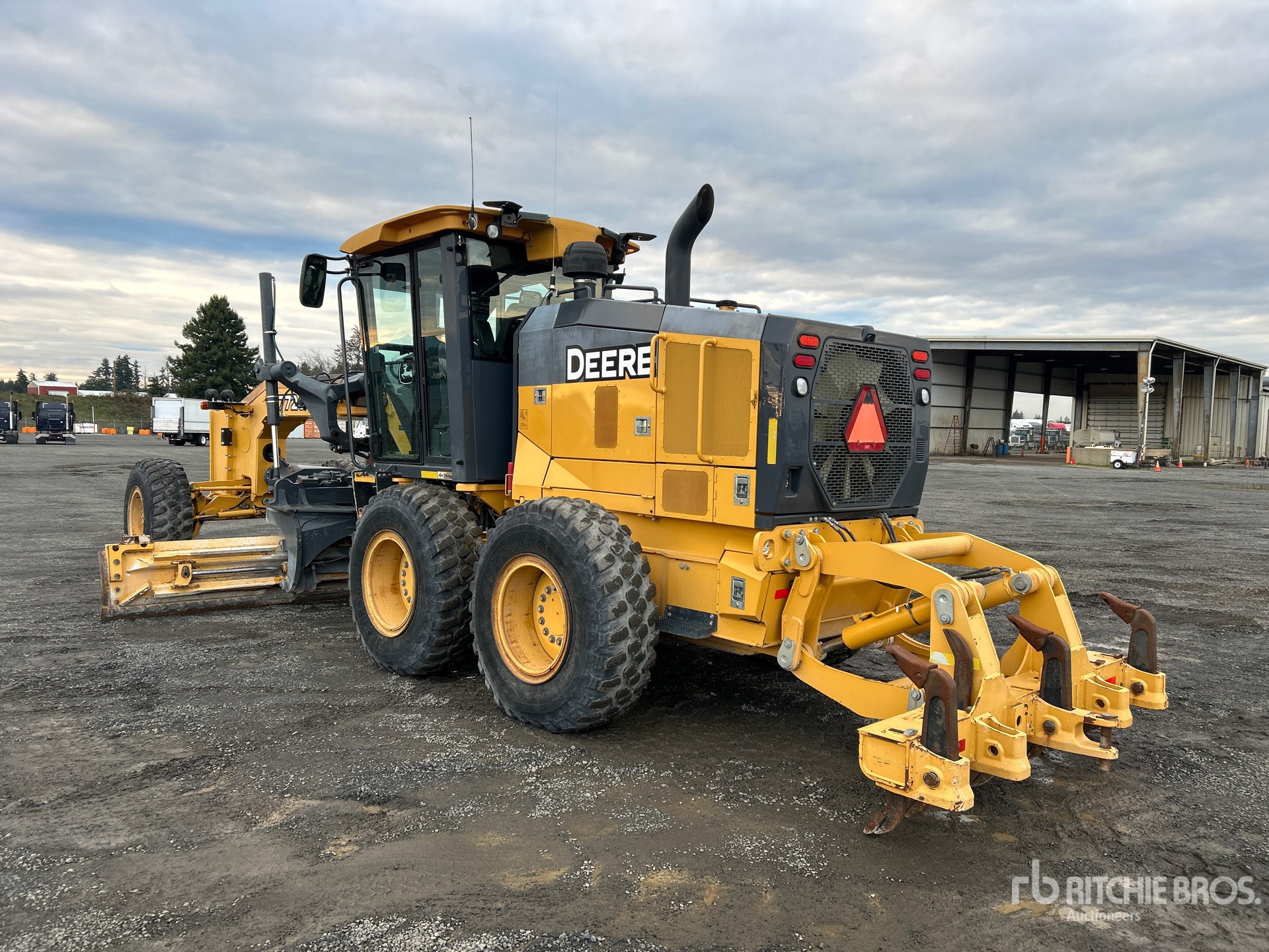 General Appearance with Picture, Left Rear Corner