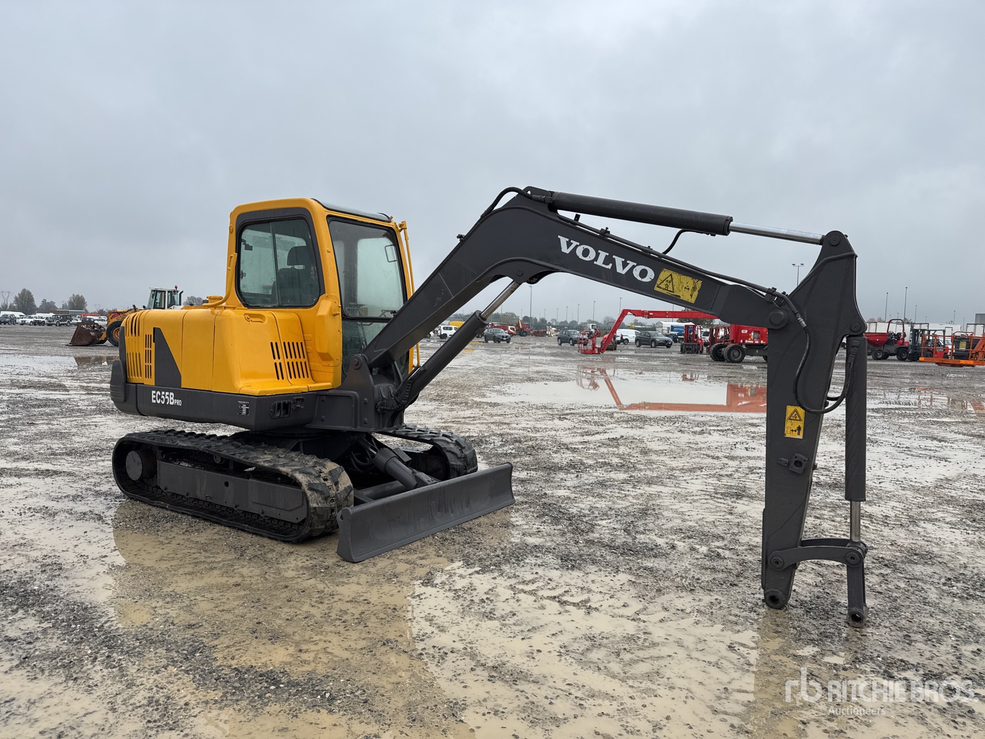 General Appearance with Picture, Right Front Corner