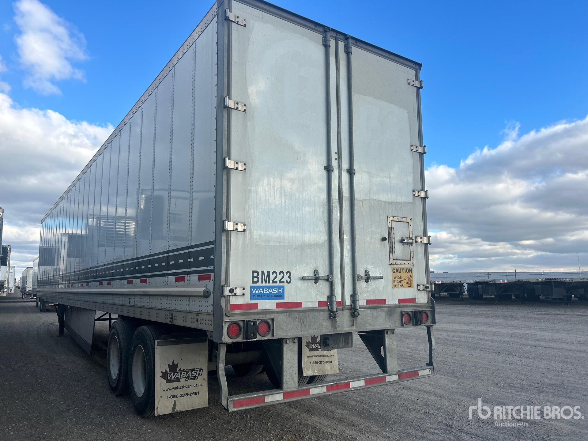 General Appearance with Bild, Ecke hinten links