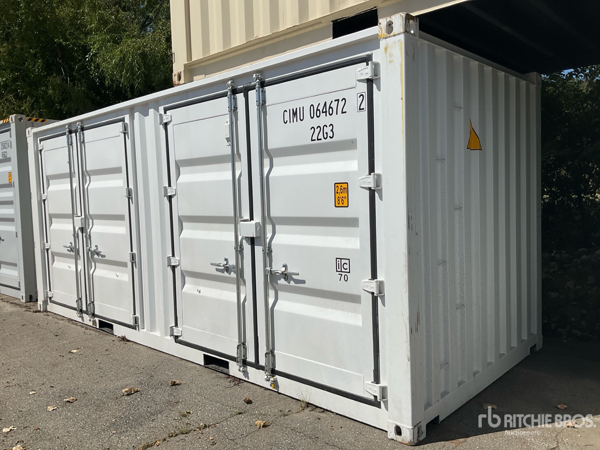 General Appearance with Picture, Right Front Corner