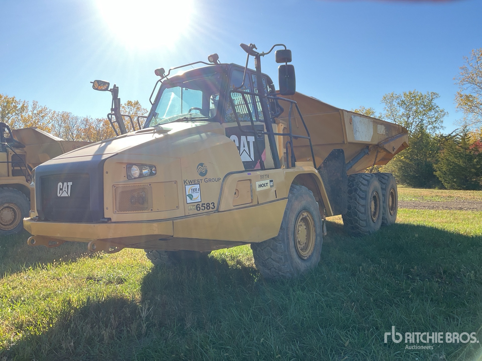 General Appearance with Picture, Left Front Corner