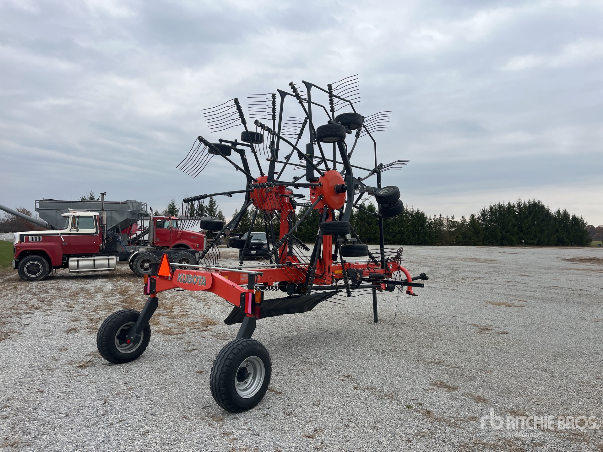 General Appearance with Foto, angolo anteriore sinistro