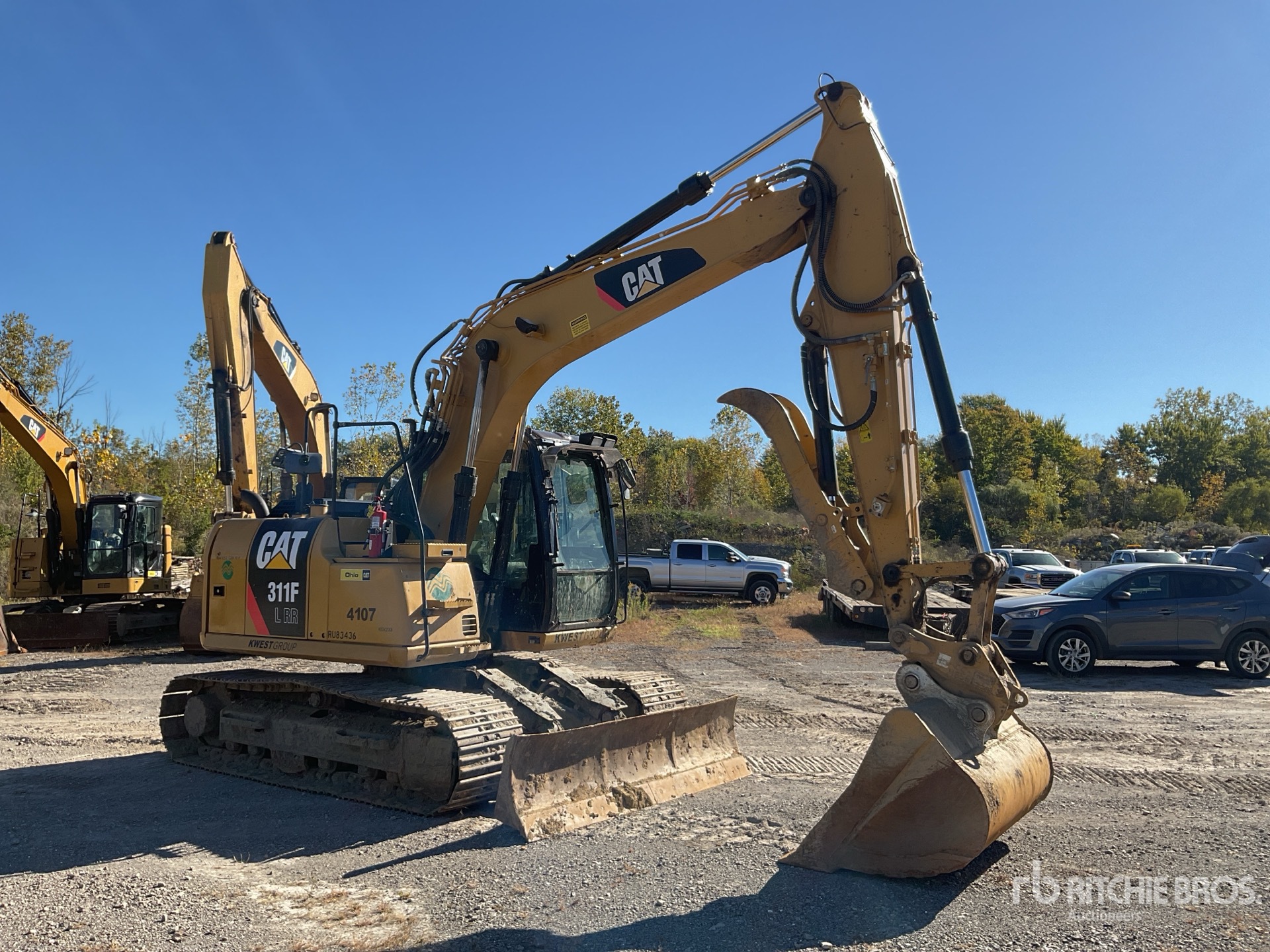 General Appearance with Picture, Right Front Corner