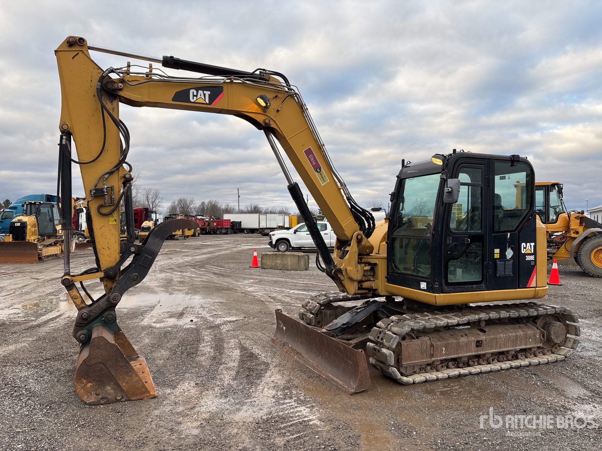 General Appearance with Picture, Left Front Corner