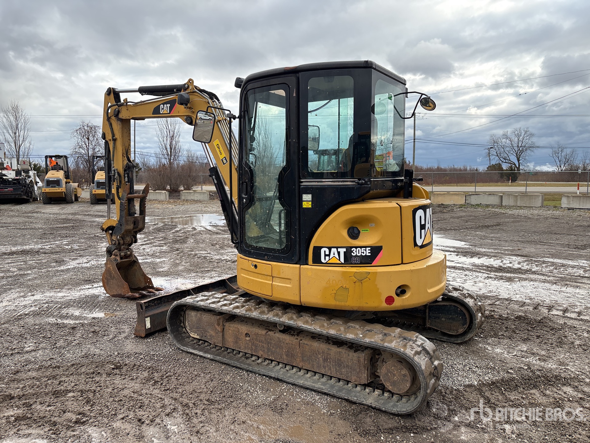 General Appearance with Picture, Left Rear Corner