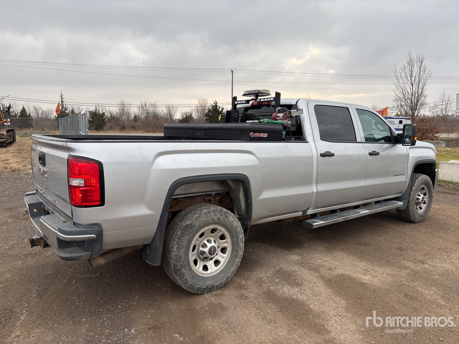 General Appearance with Picture, Right Rear Corner