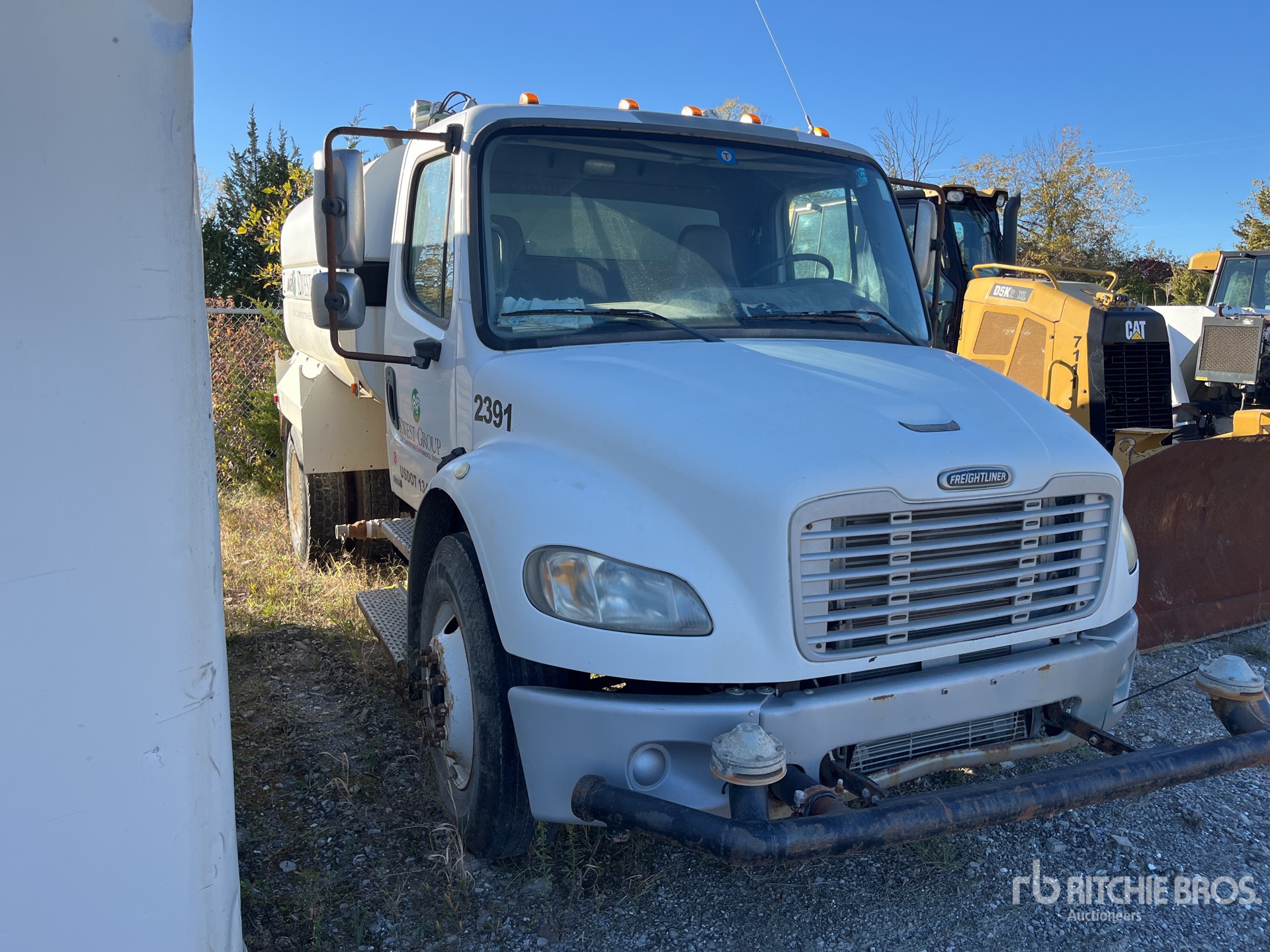 Aspect général with Image, coin avant droit