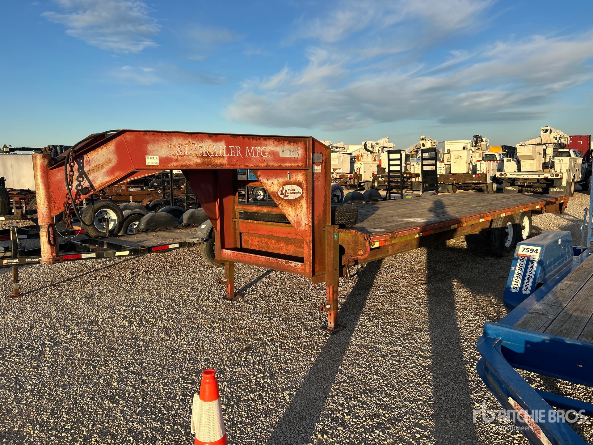 General Appearance with Picture, Left Front Corner