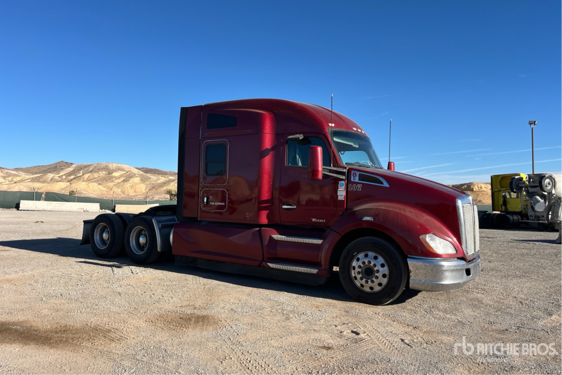 General Appearance with Picture, Right Front Corner