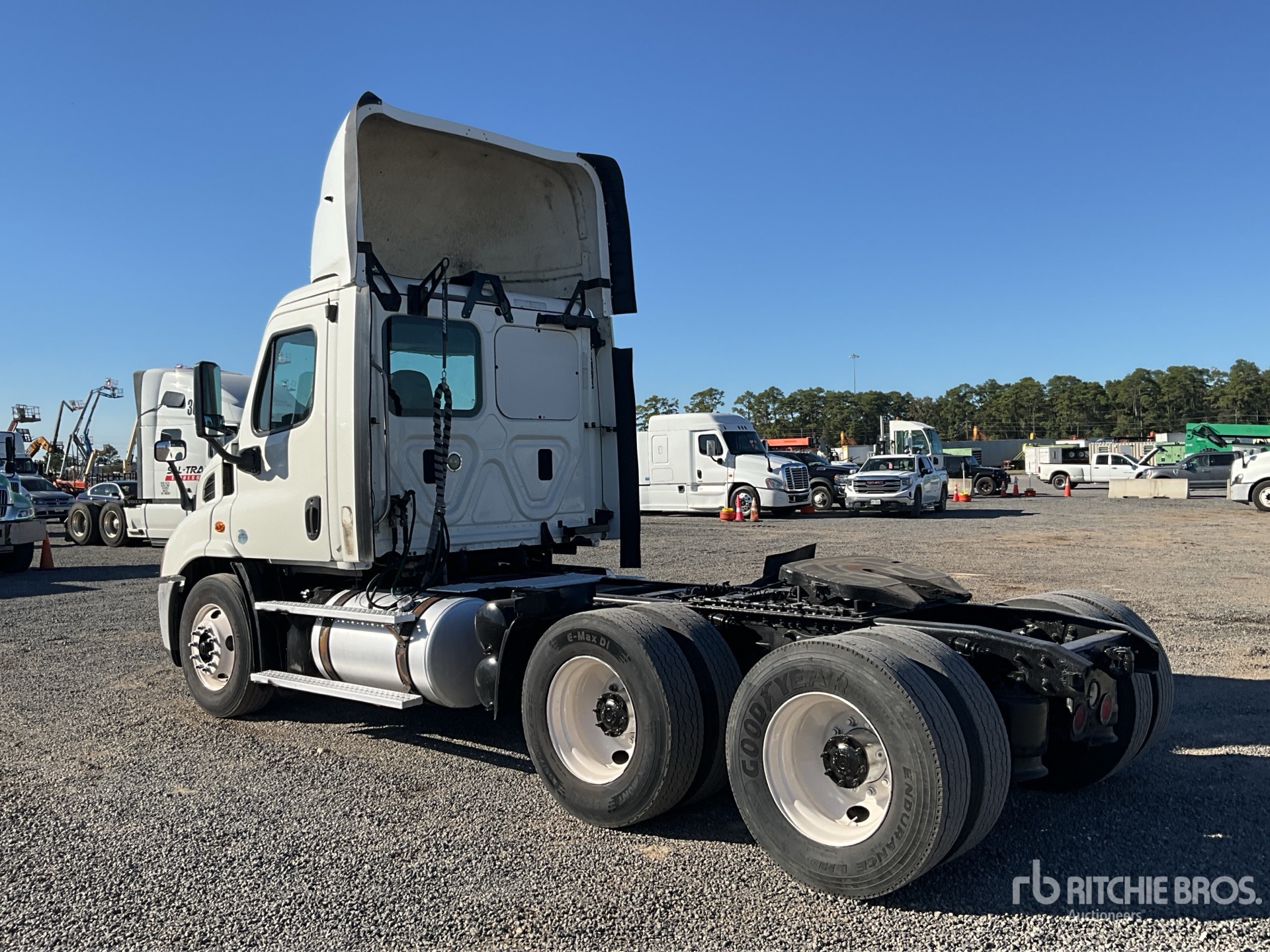 General Appearance with Imagen: esquina trasera izquierda