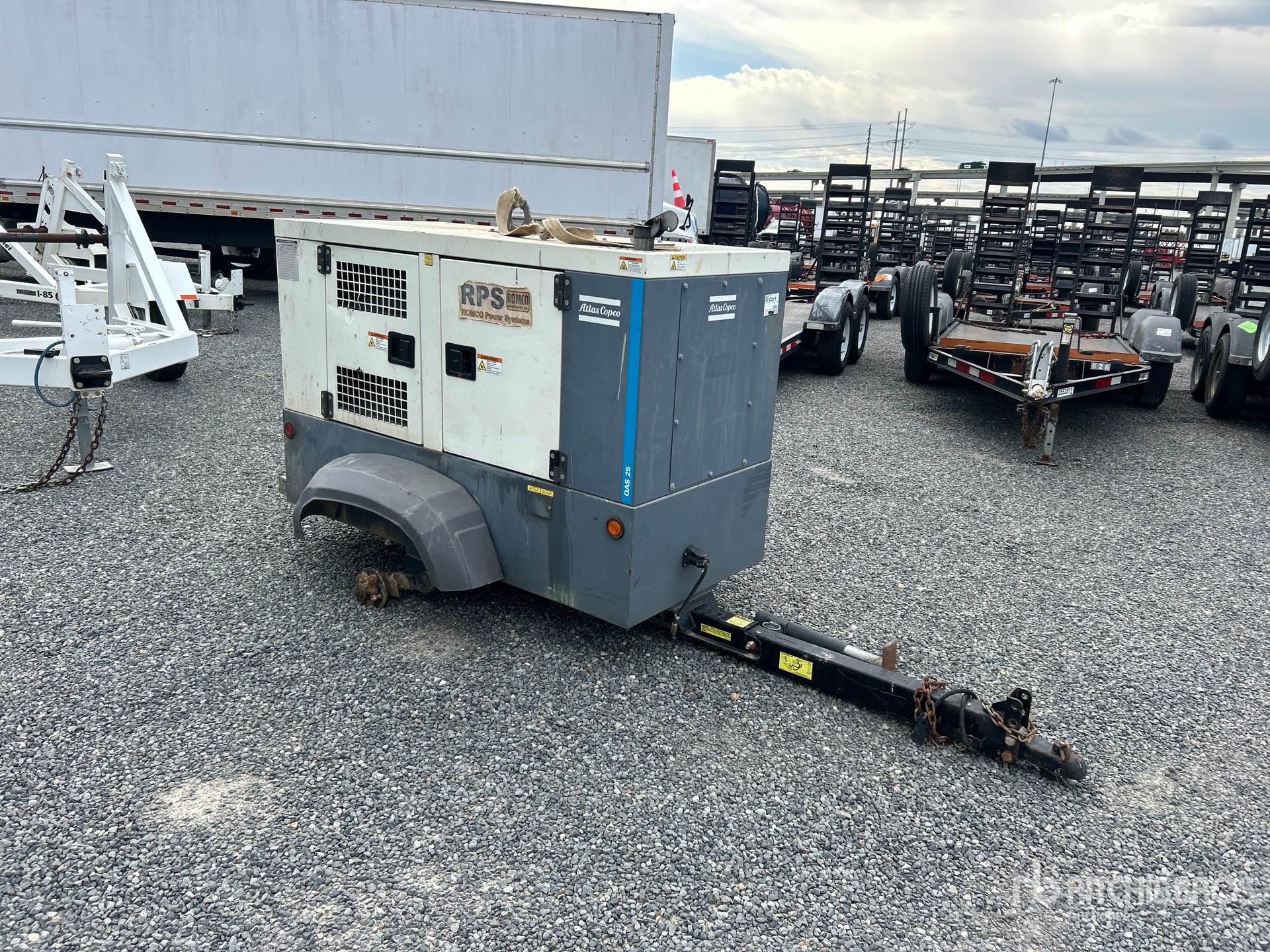 General Appearance with Bild, Ecke vorne rechts