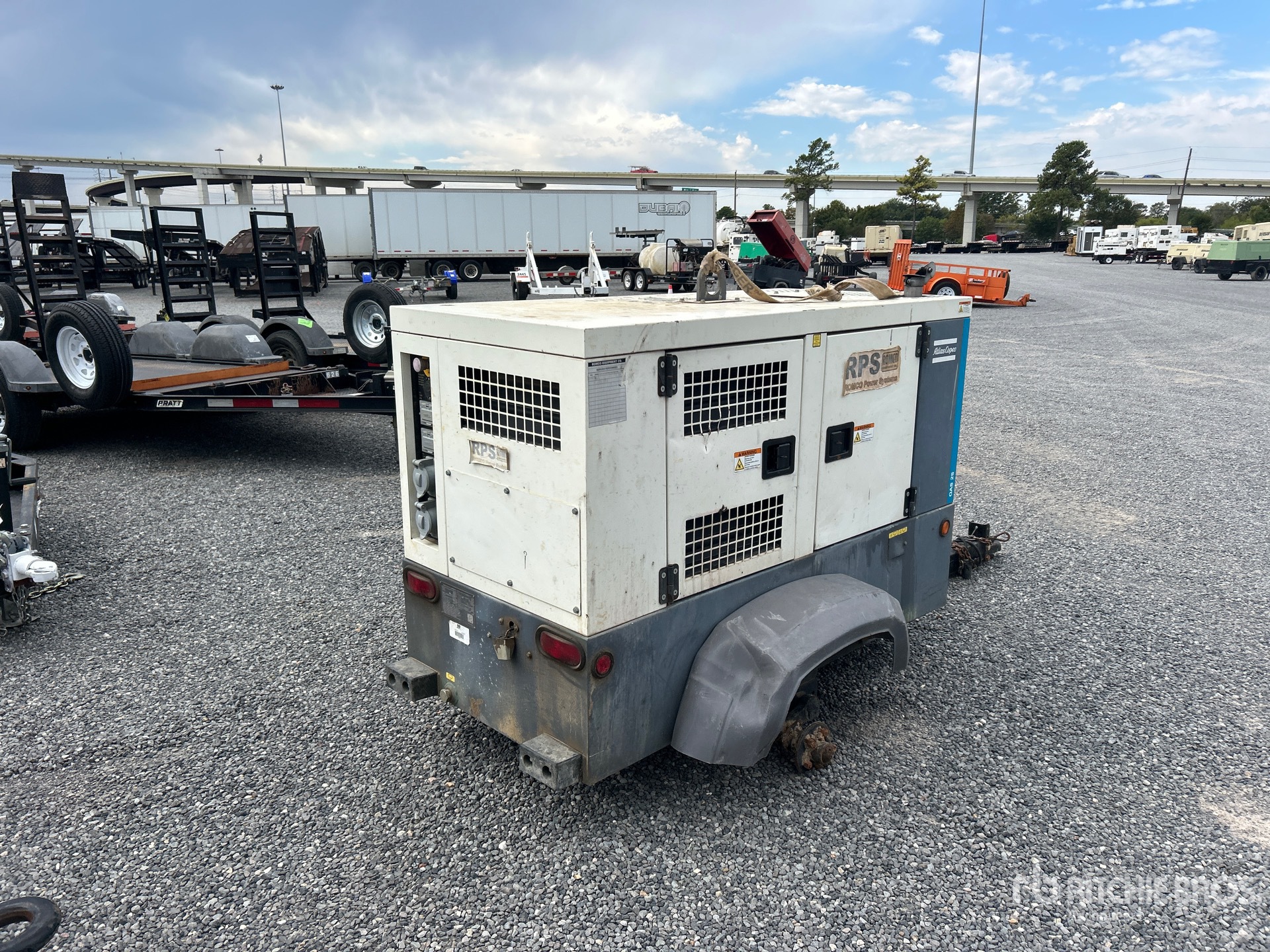 General Appearance with Bild, Ecke hinten rechts