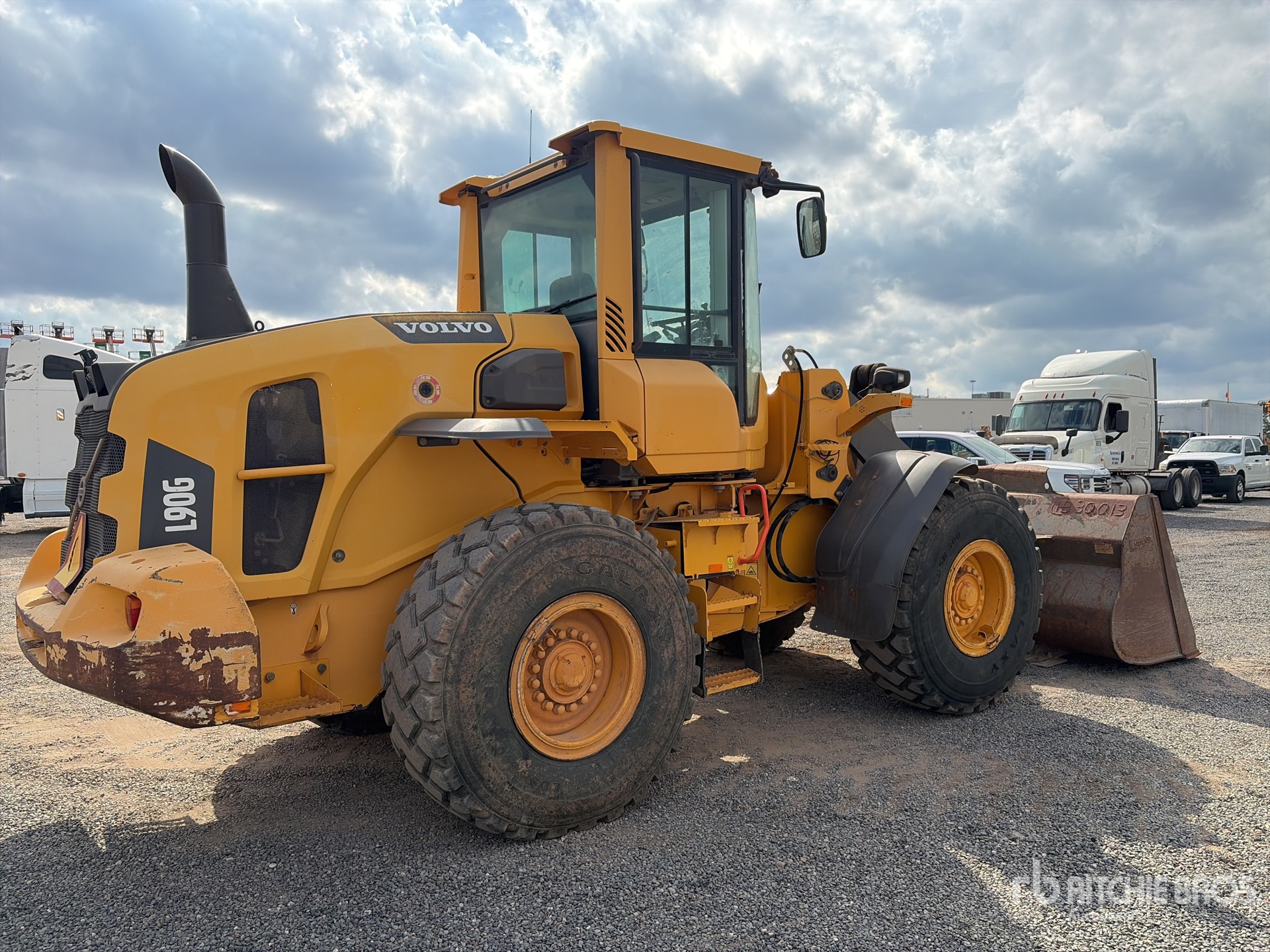 General Appearance with Picture, Right Rear Corner