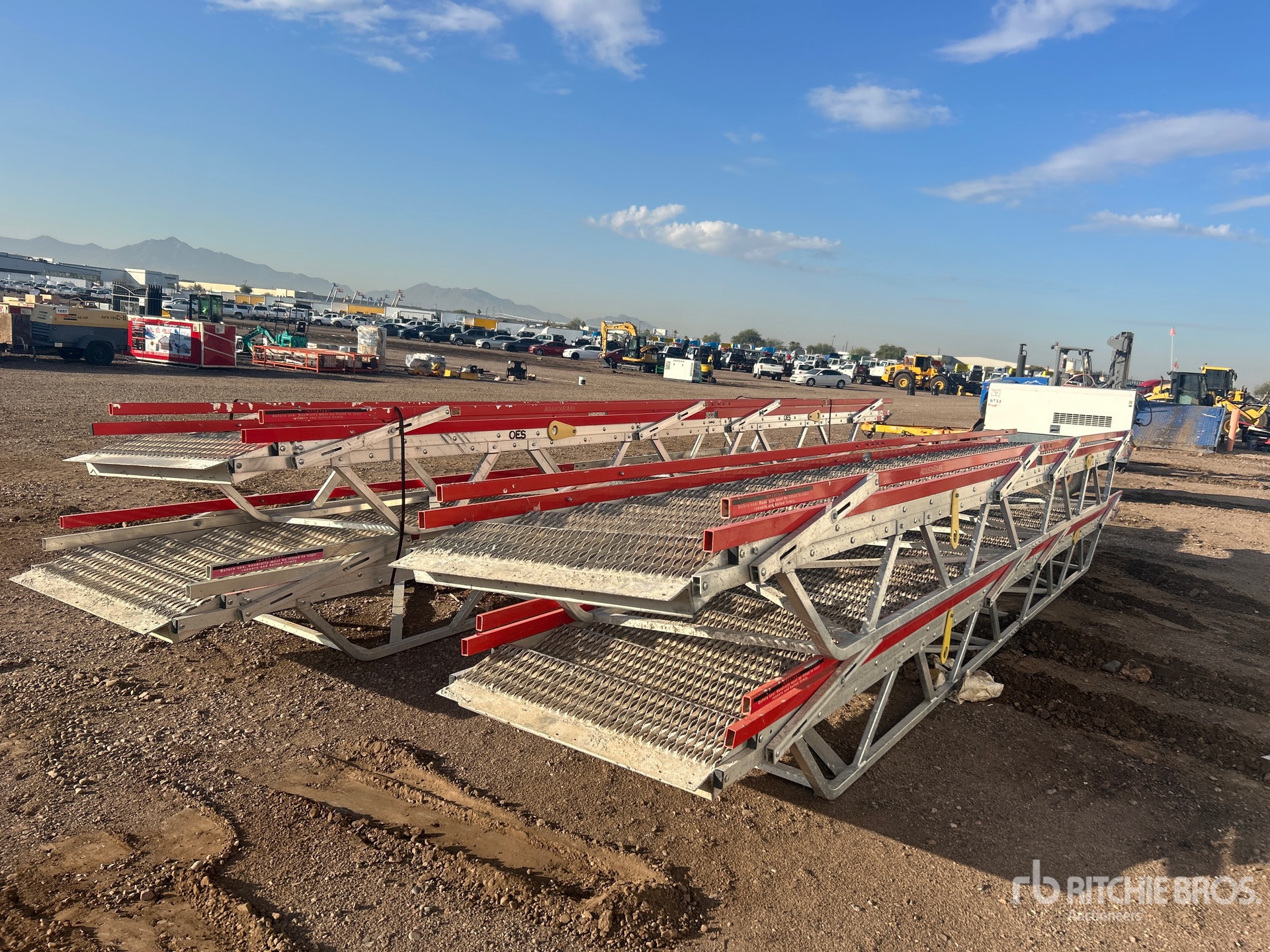 General Appearance with Foto, angolo posteriore sinistro