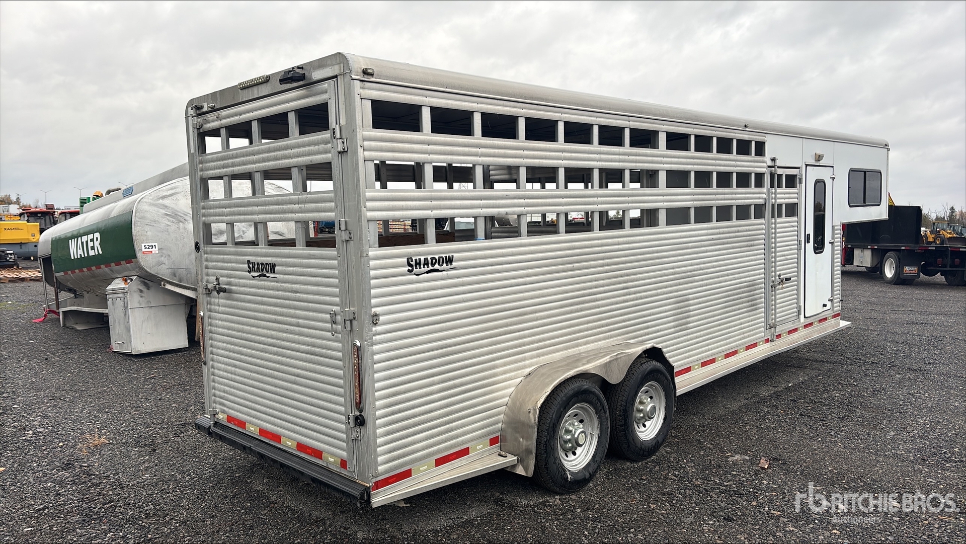 General Appearance with Bild, Ecke hinten rechts