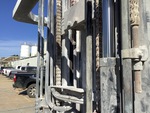 Hydraulics with Mast Lift Cylinders
