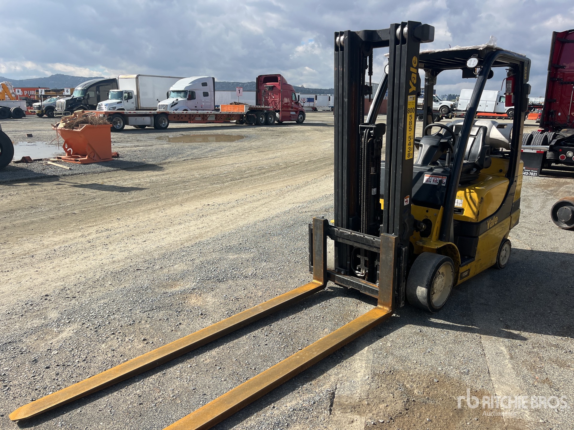 General Appearance with Picture, Left Front Corner