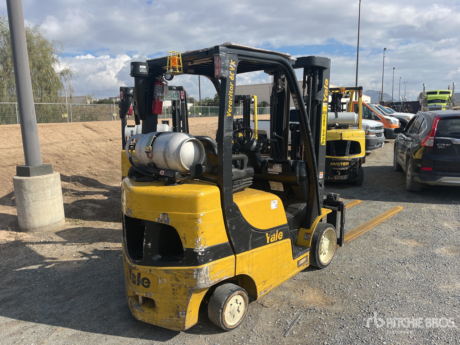 General Appearance with Picture, Right Rear Corner