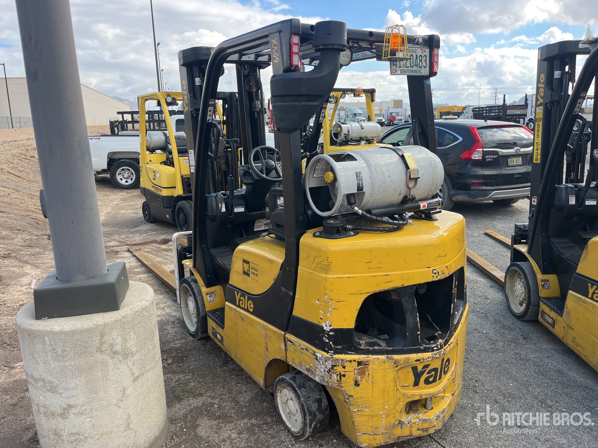 General Appearance with Picture, Left Rear Corner