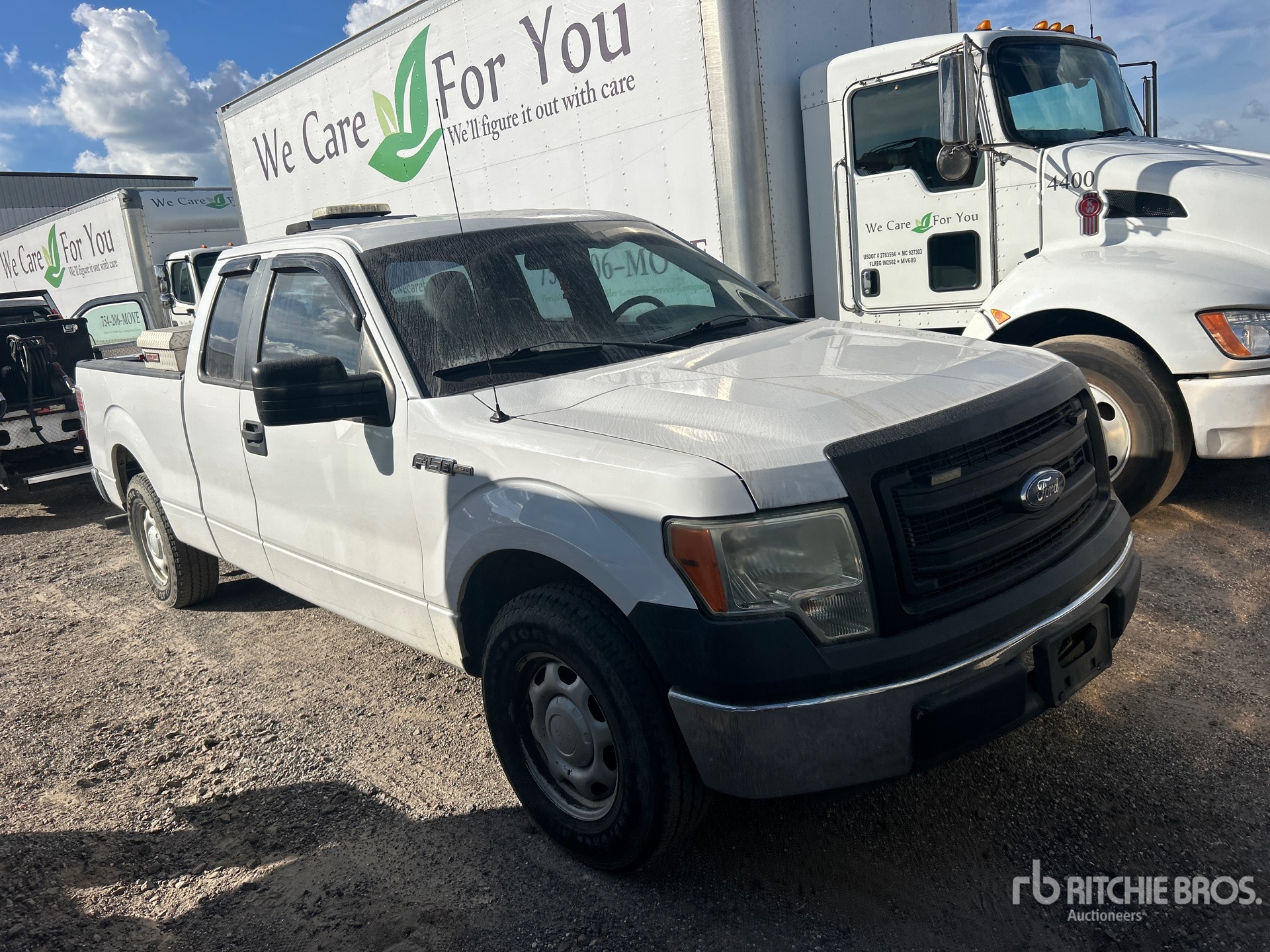 General Appearance with Picture, Right Front Corner