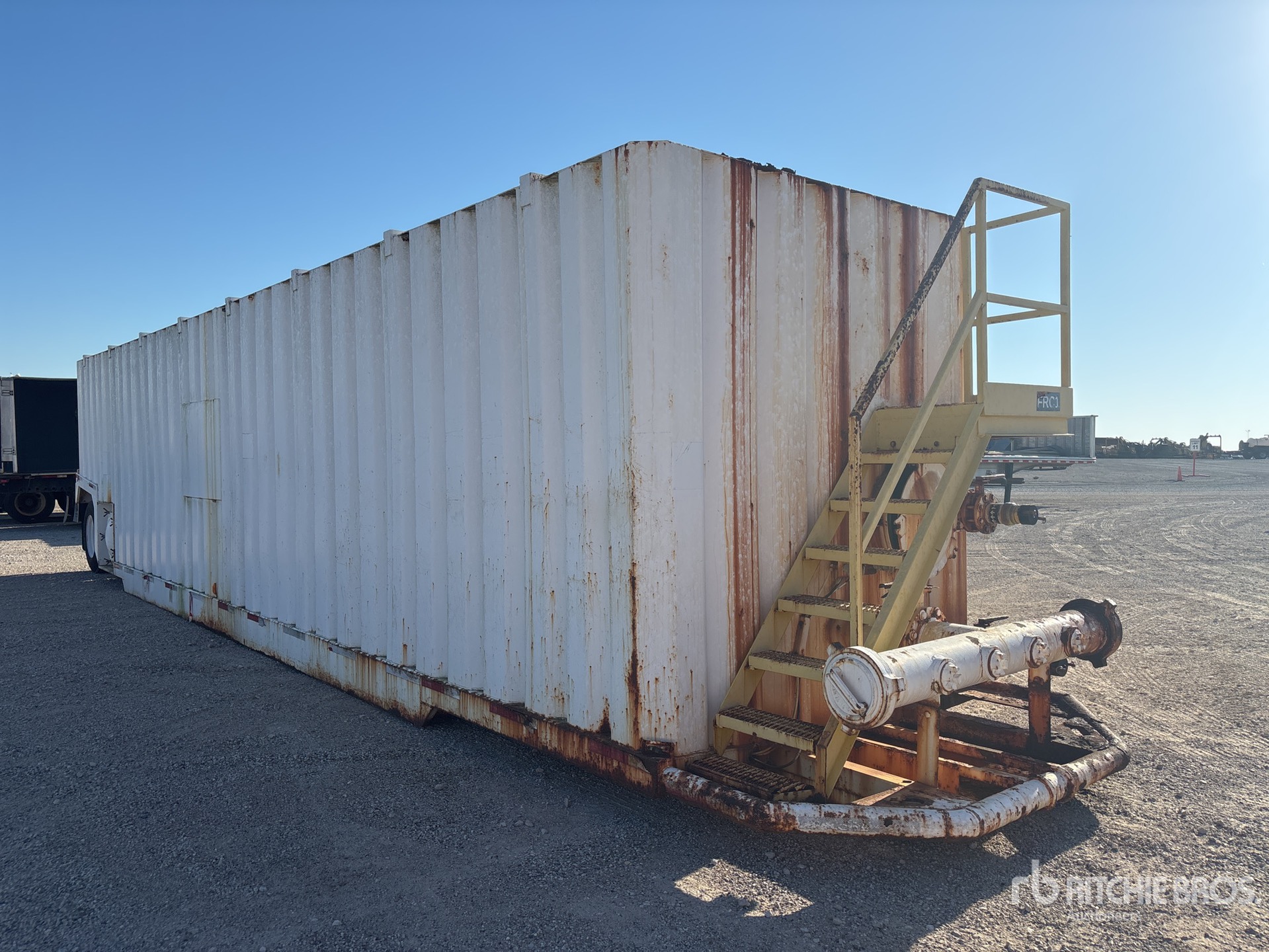 General Appearance with Bild, Ecke vorne rechts