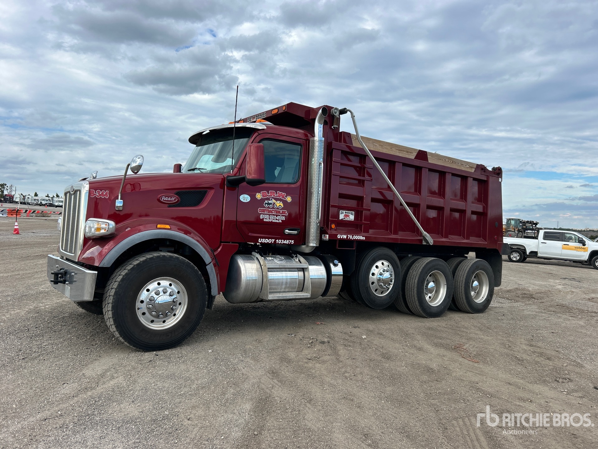 General Appearance with Picture, Left Front Corner