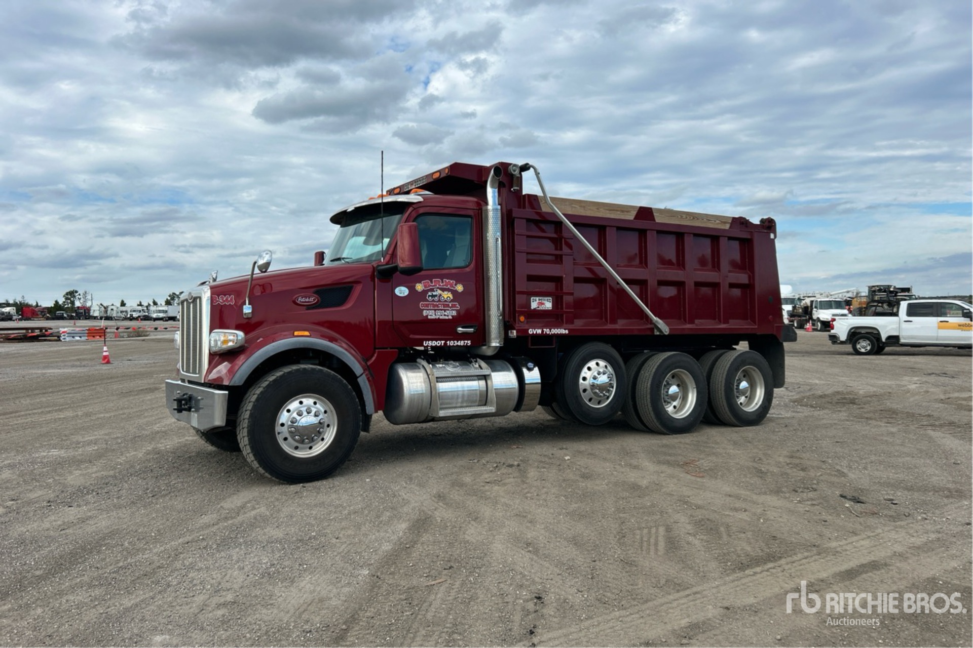 General Appearance with Picture, Left Front Corner