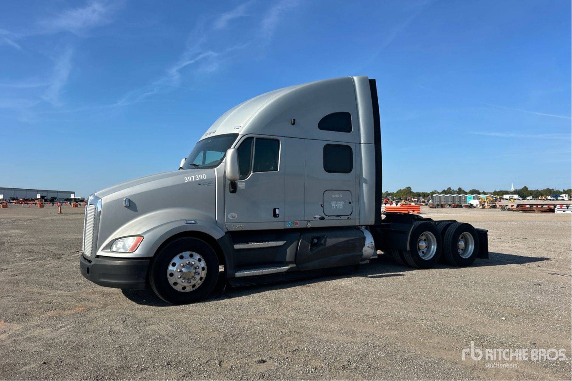 Aspect général with Image, coin avant gauche