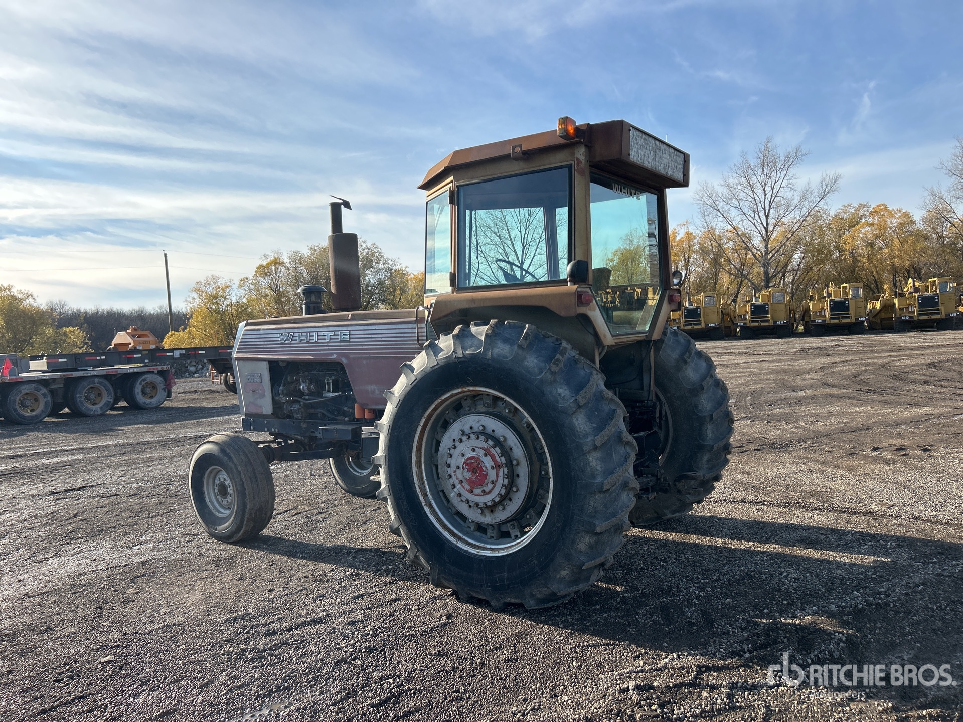 General Appearance with Bild, Ecke hinten links