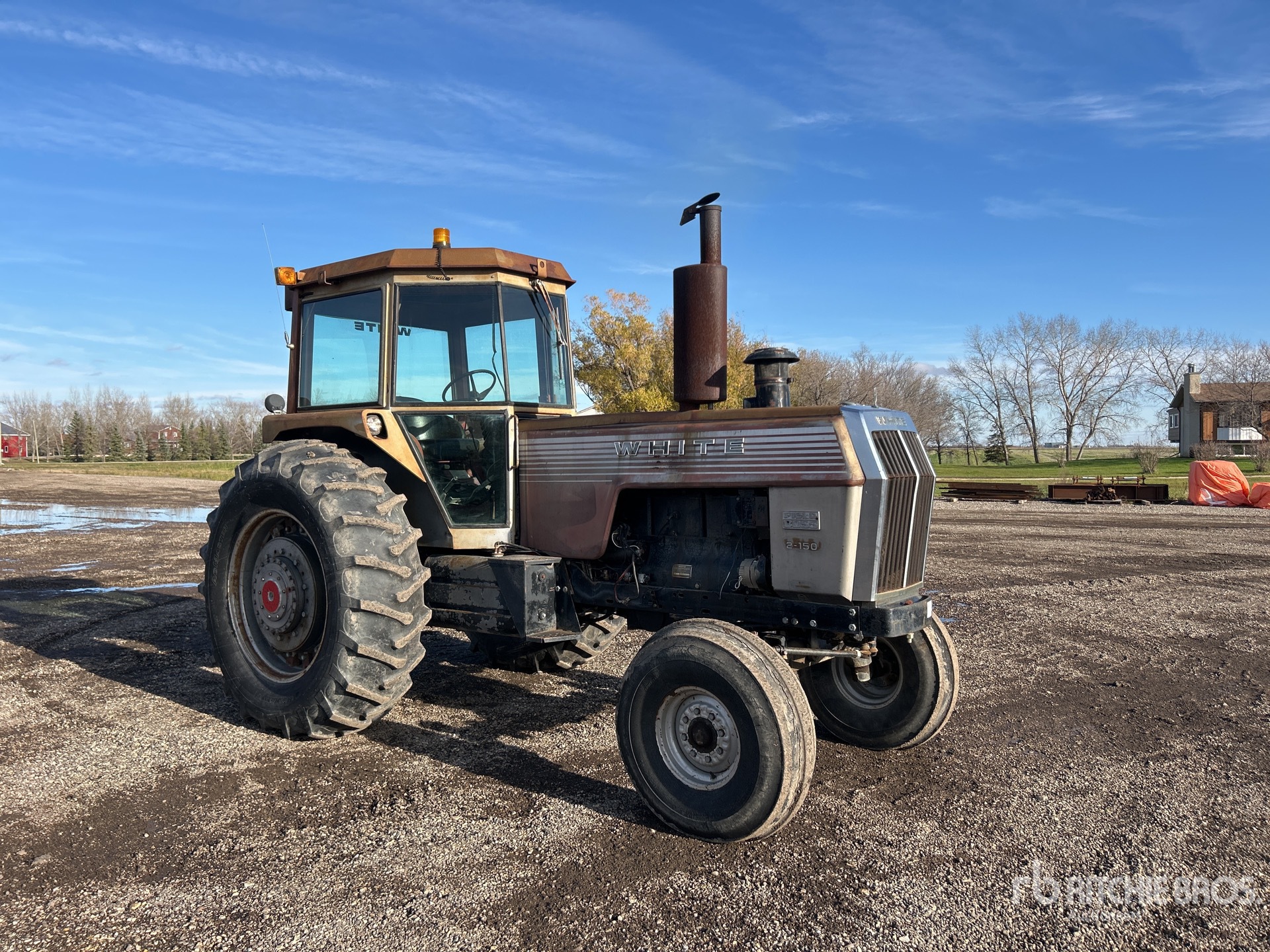 General Appearance with Bild, Ecke vorne rechts