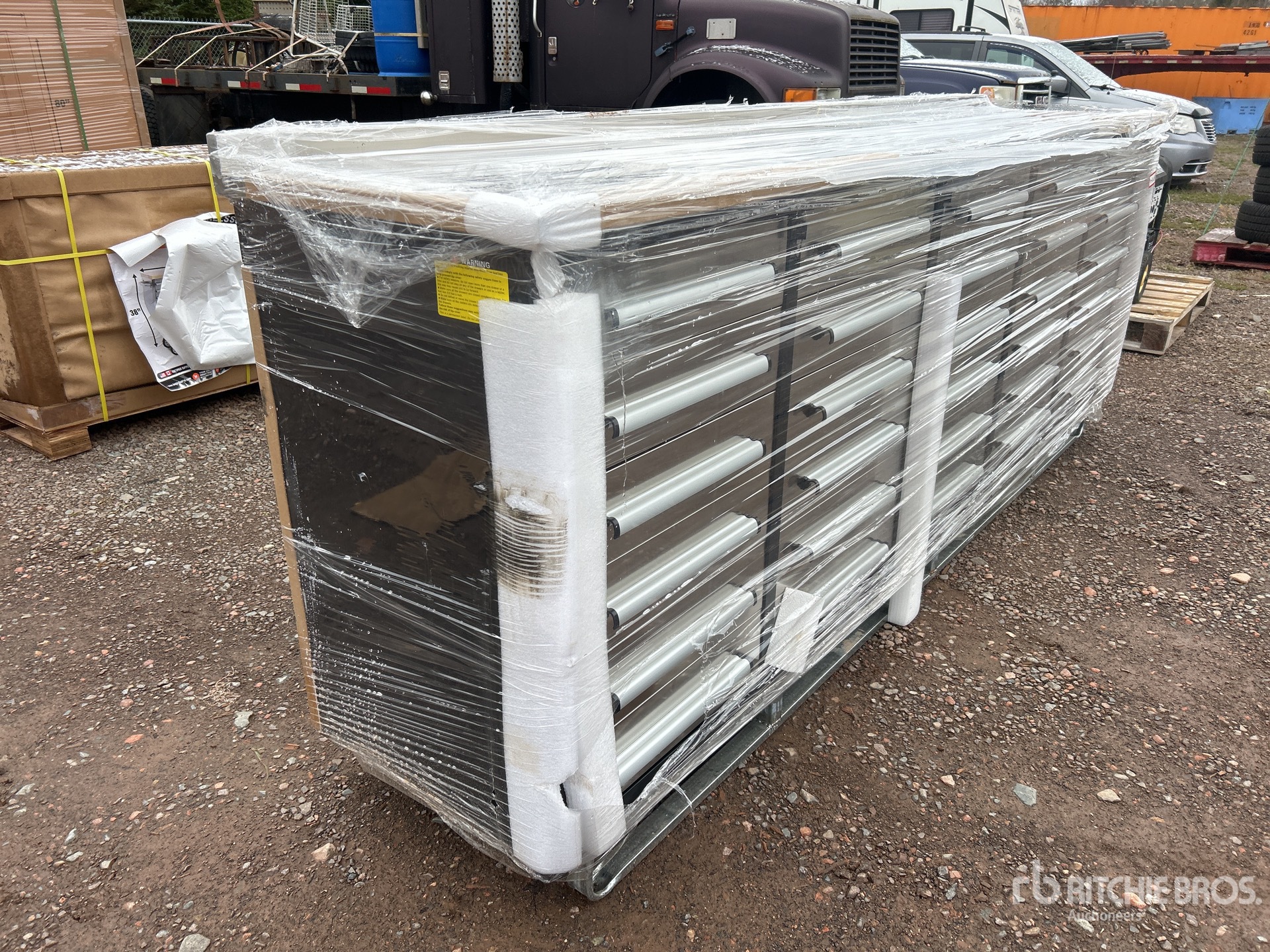 General Appearance with Picture, Right Front Corner