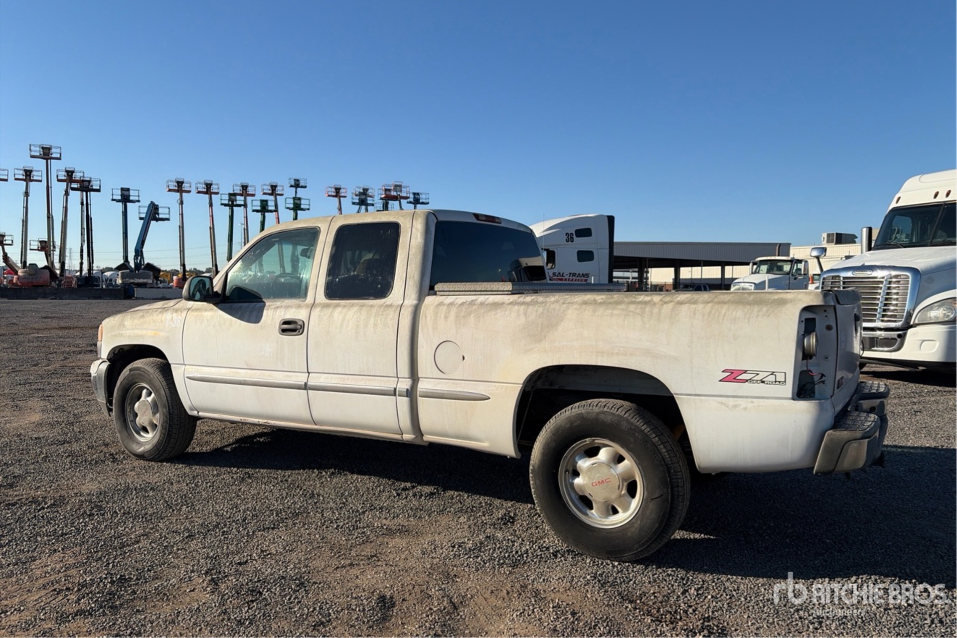 General Appearance with Picture, Left Rear Corner