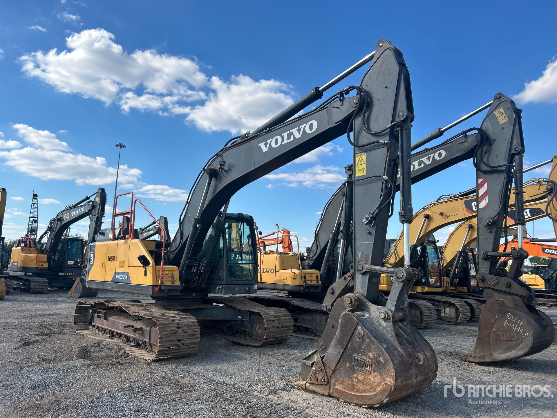 Aspect général with Image, coin avant droit