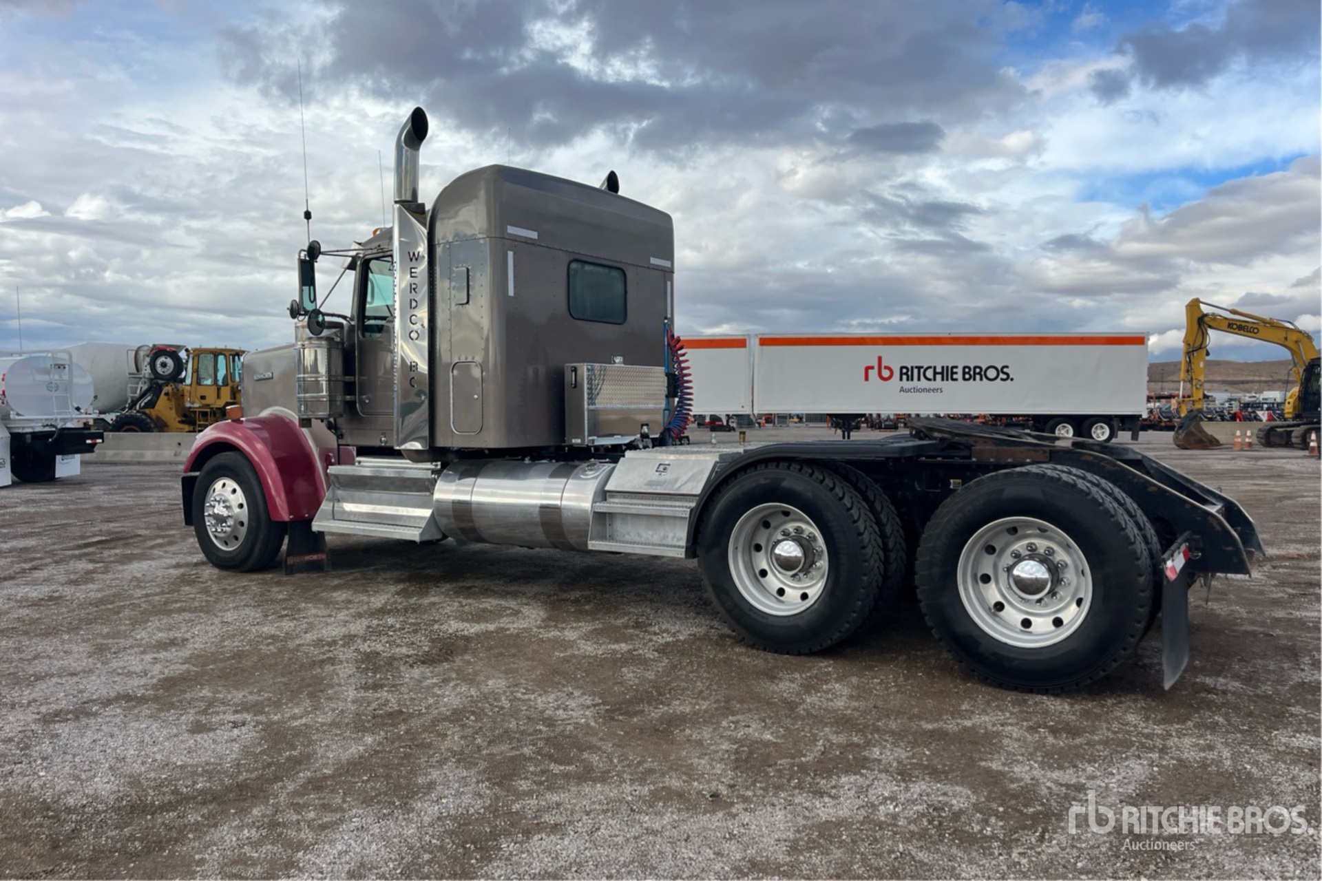 General Appearance with Picture, Left Rear Corner