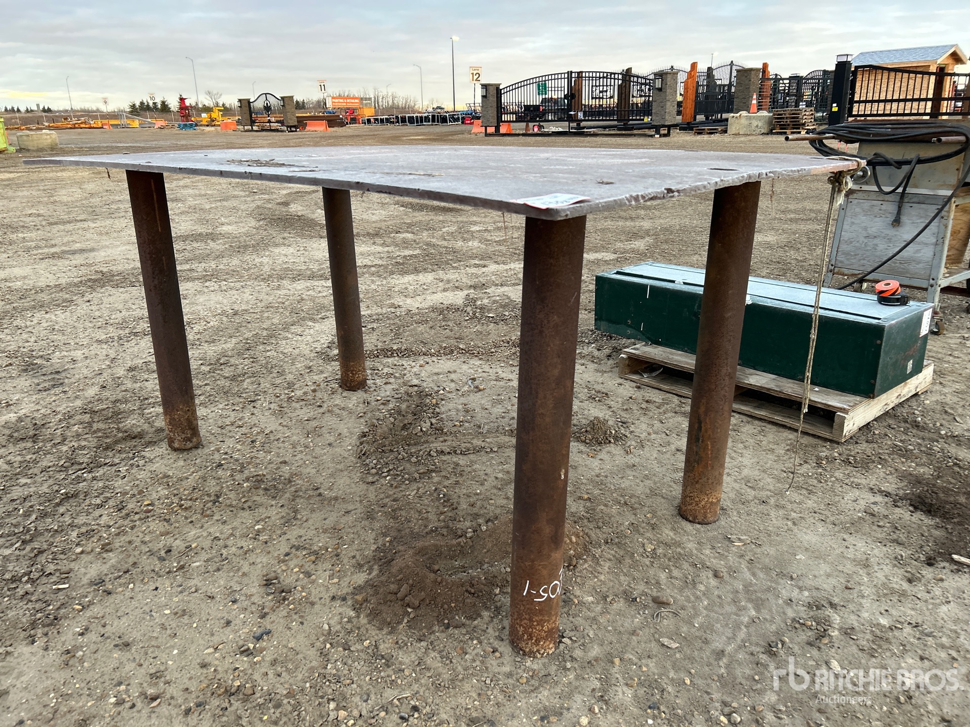 General Appearance with Picture, Right Front Corner