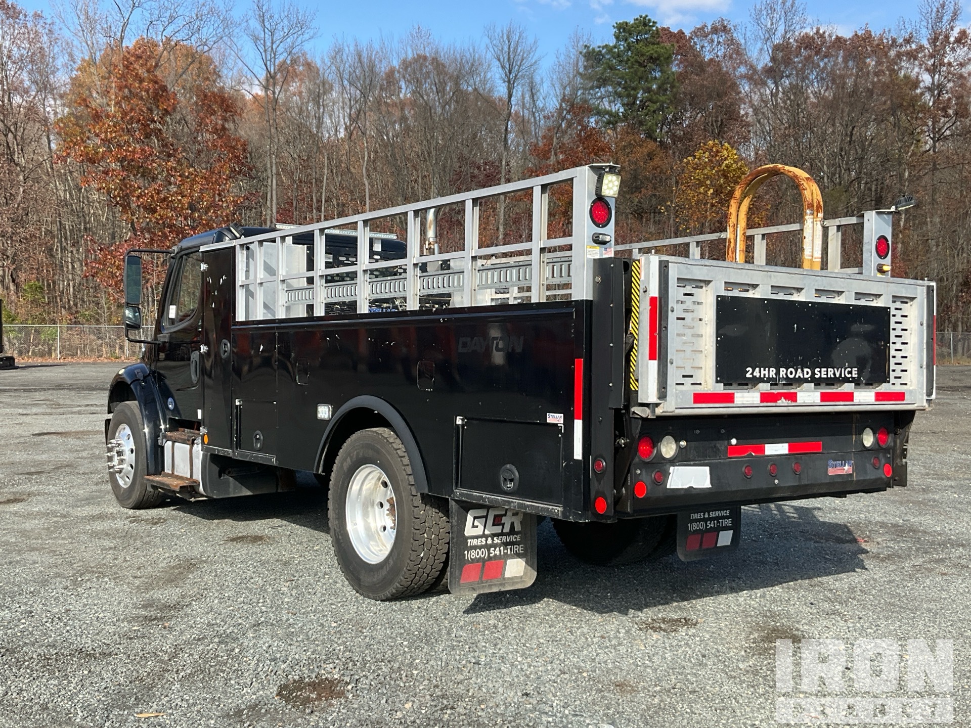 General Appearance with Bild, Ecke hinten links