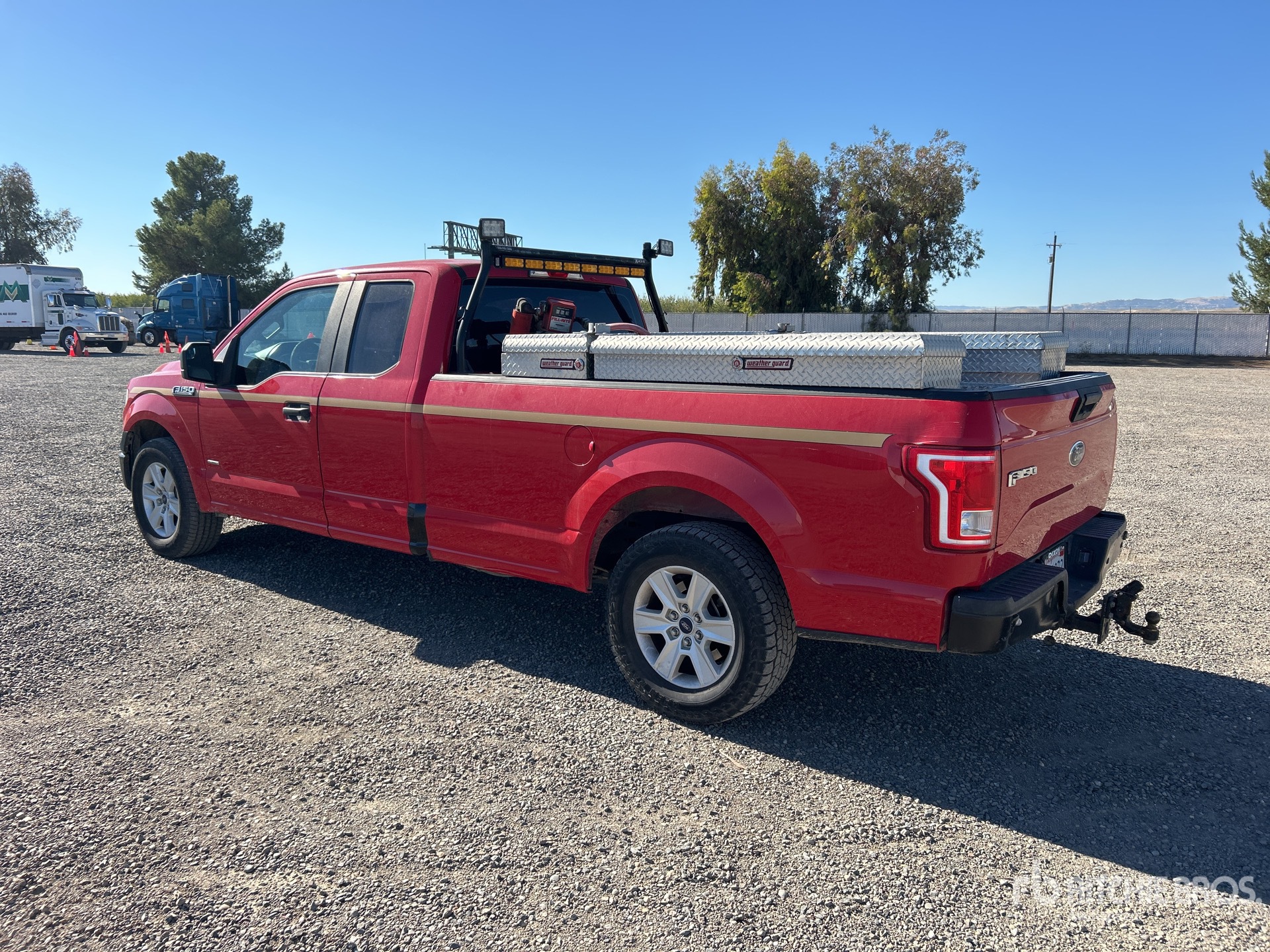 Aspect général with Image, coin arrière gauche