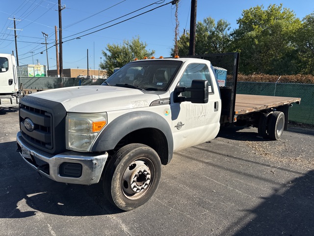 2013 Ford F-450 XL 4x2 Flatbed Truck (Inoperable)