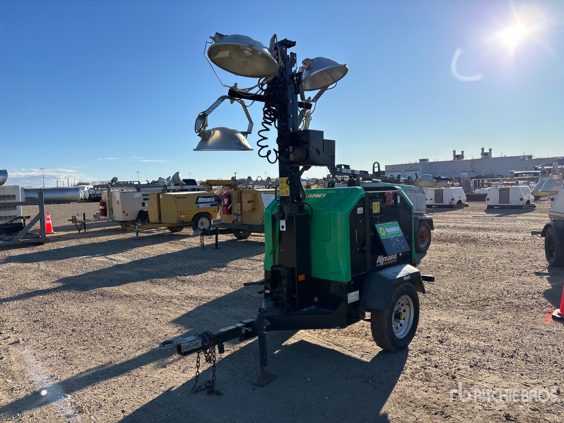 General Appearance with Bild, Ecke vorne links