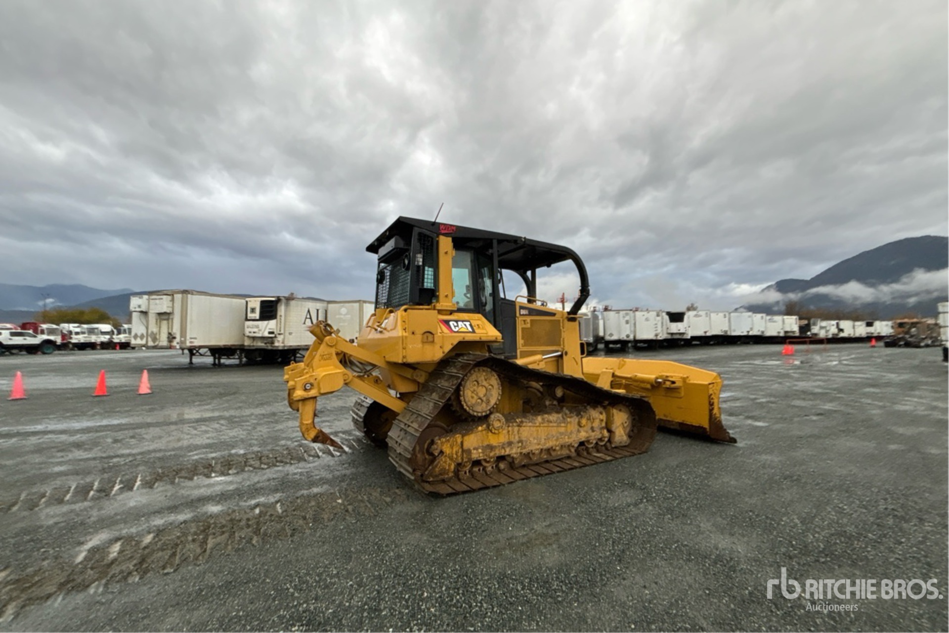 General Appearance with Foto, angolo anteriore sinistro