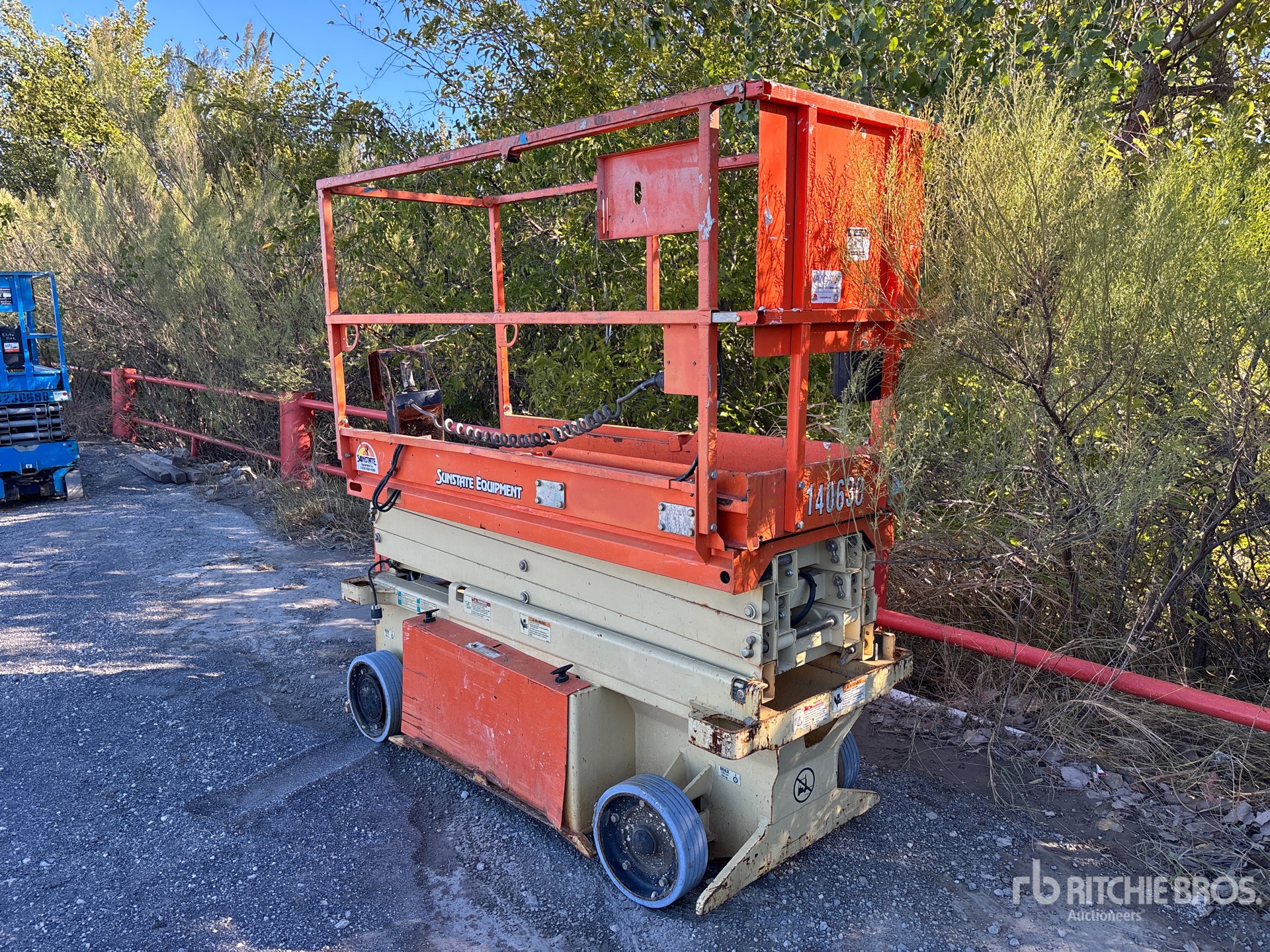 General Appearance with Featured Photo