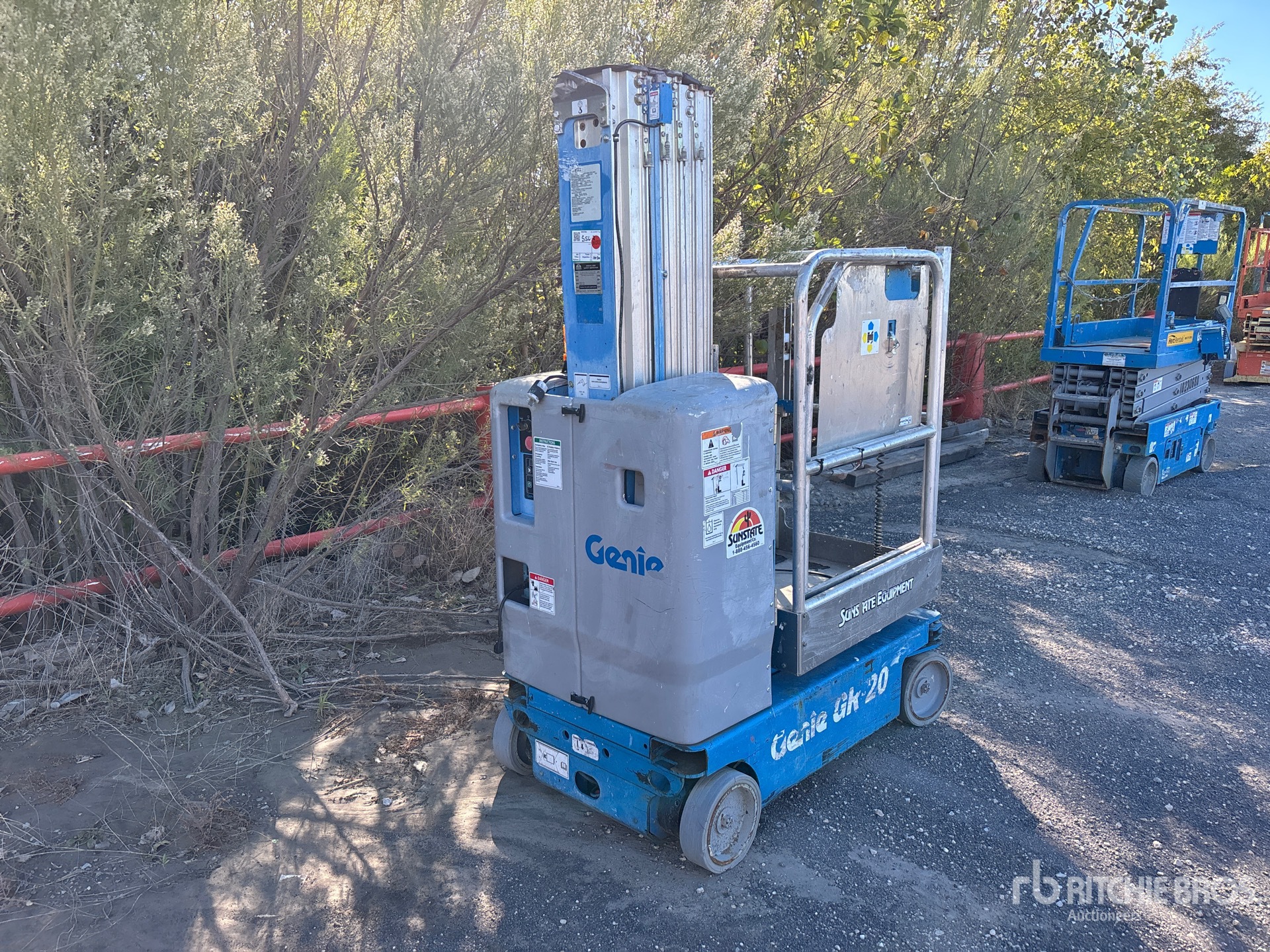 General Appearance with Bild, Ecke hinten rechts