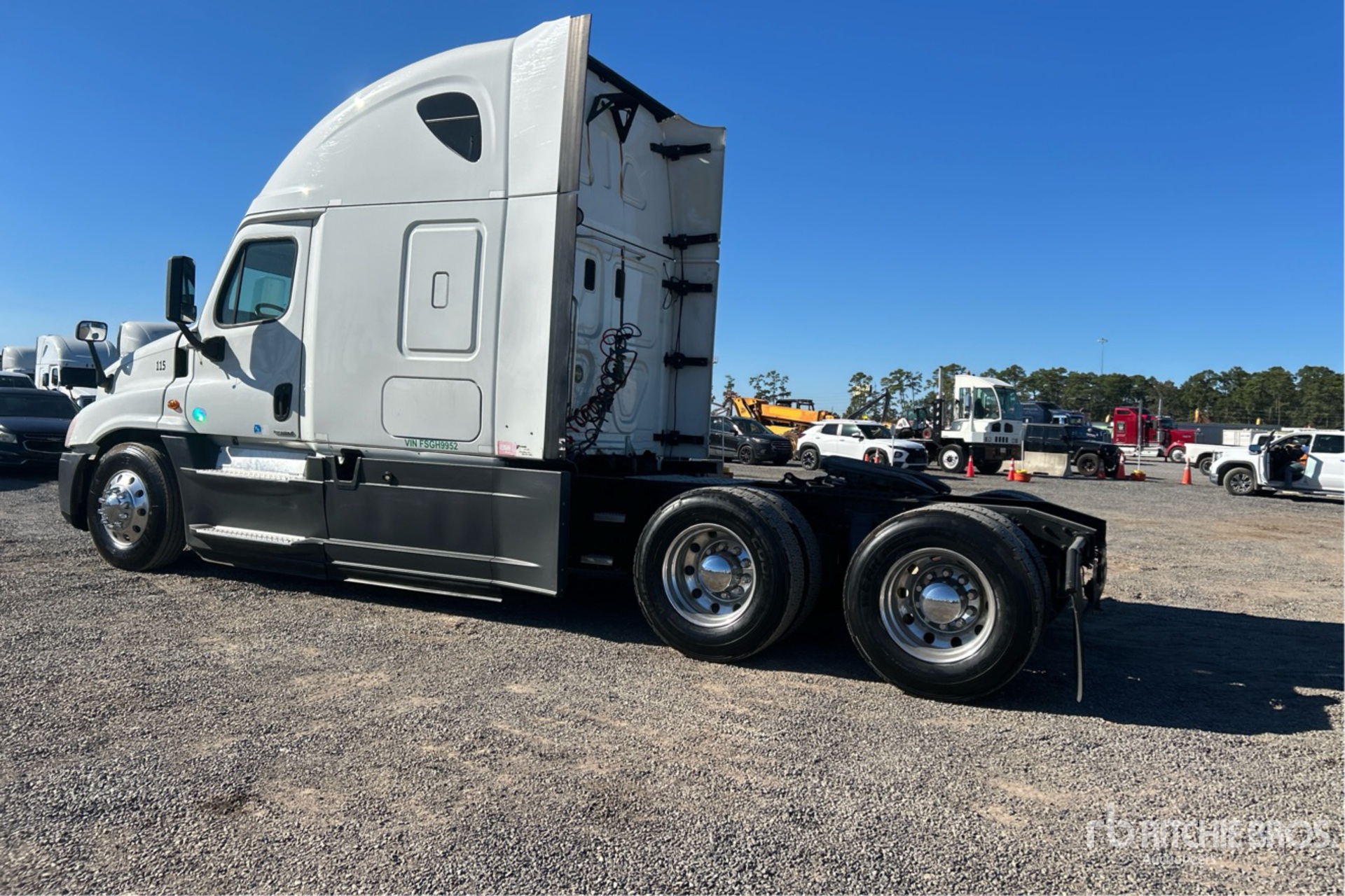 Aspect général with Image, coin arrière gauche