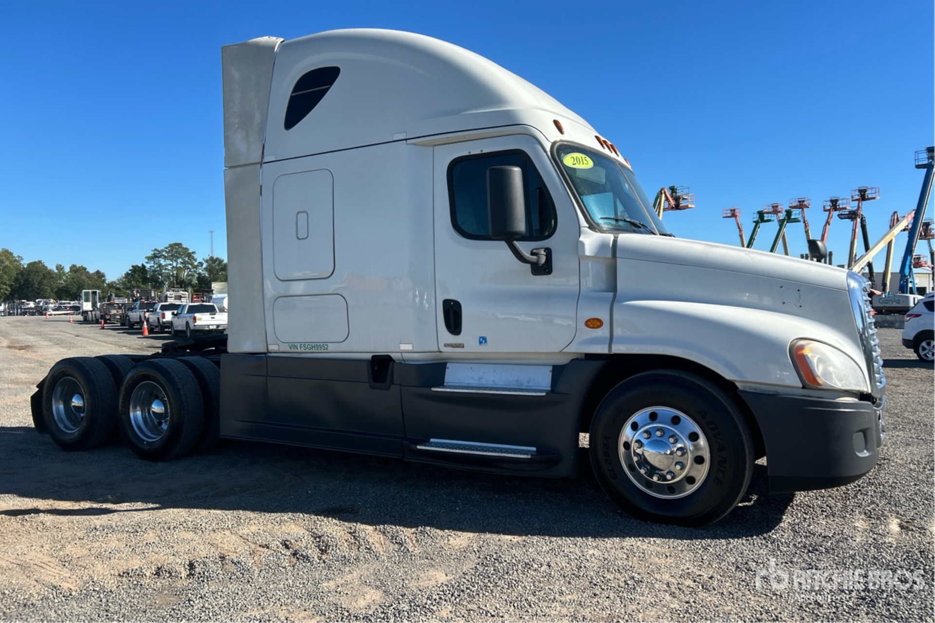 Aspect général with Image, coin avant droit